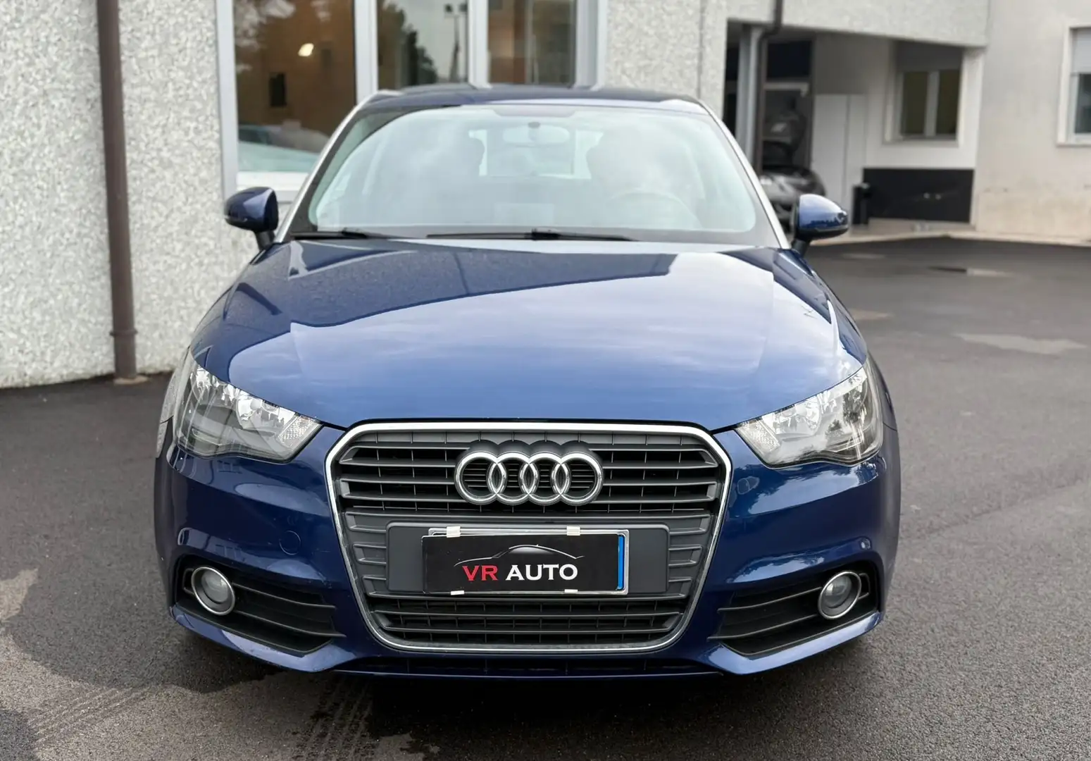 Audi A1 NEOPATENTATI 1.6 tdi Ambition 105cv Blauw - 2