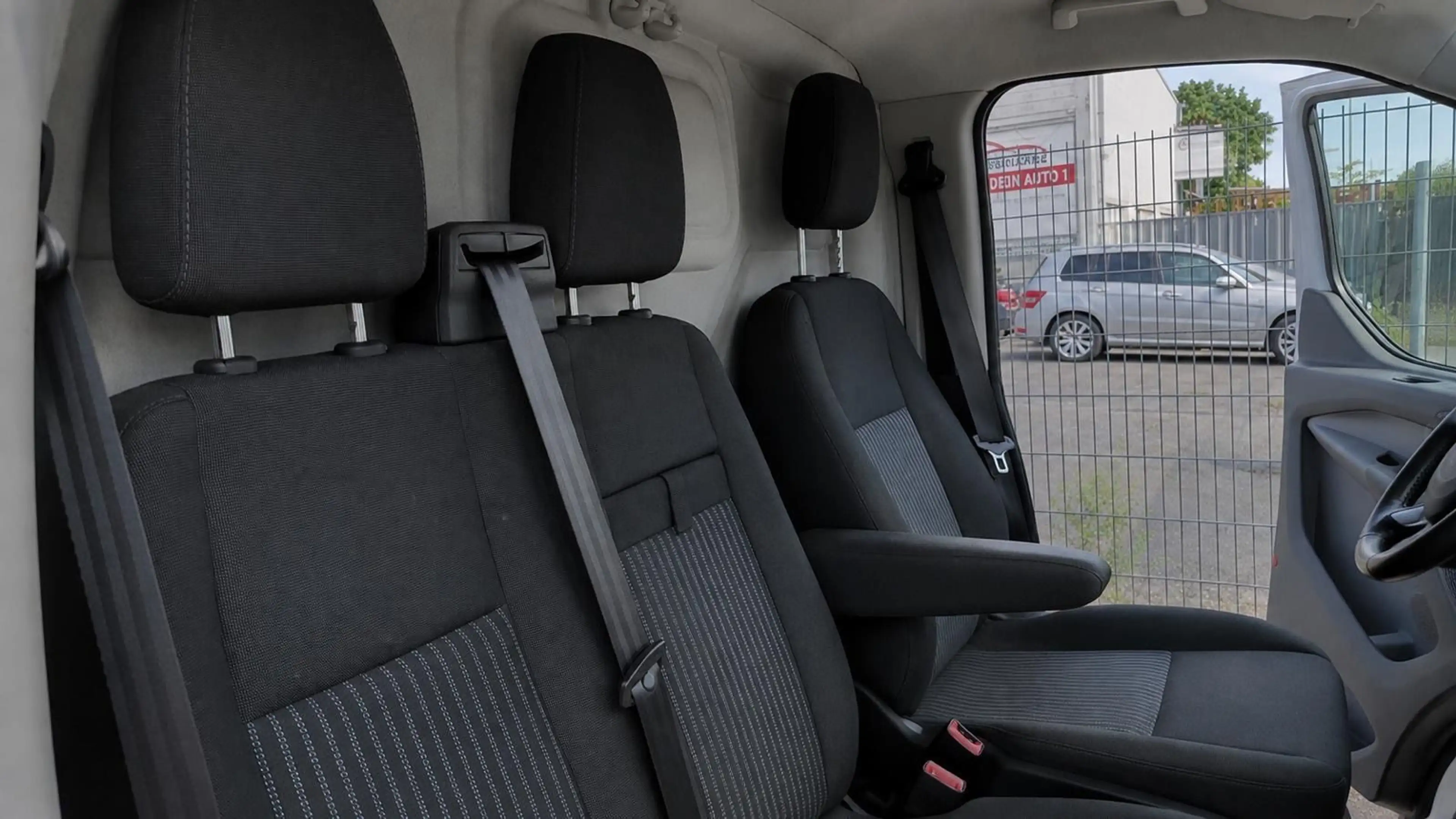 Ford Transit Custom Kasten 270 L1 Trend — photo 11