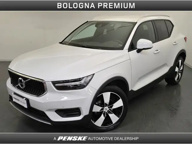 Volvo XC40 main image