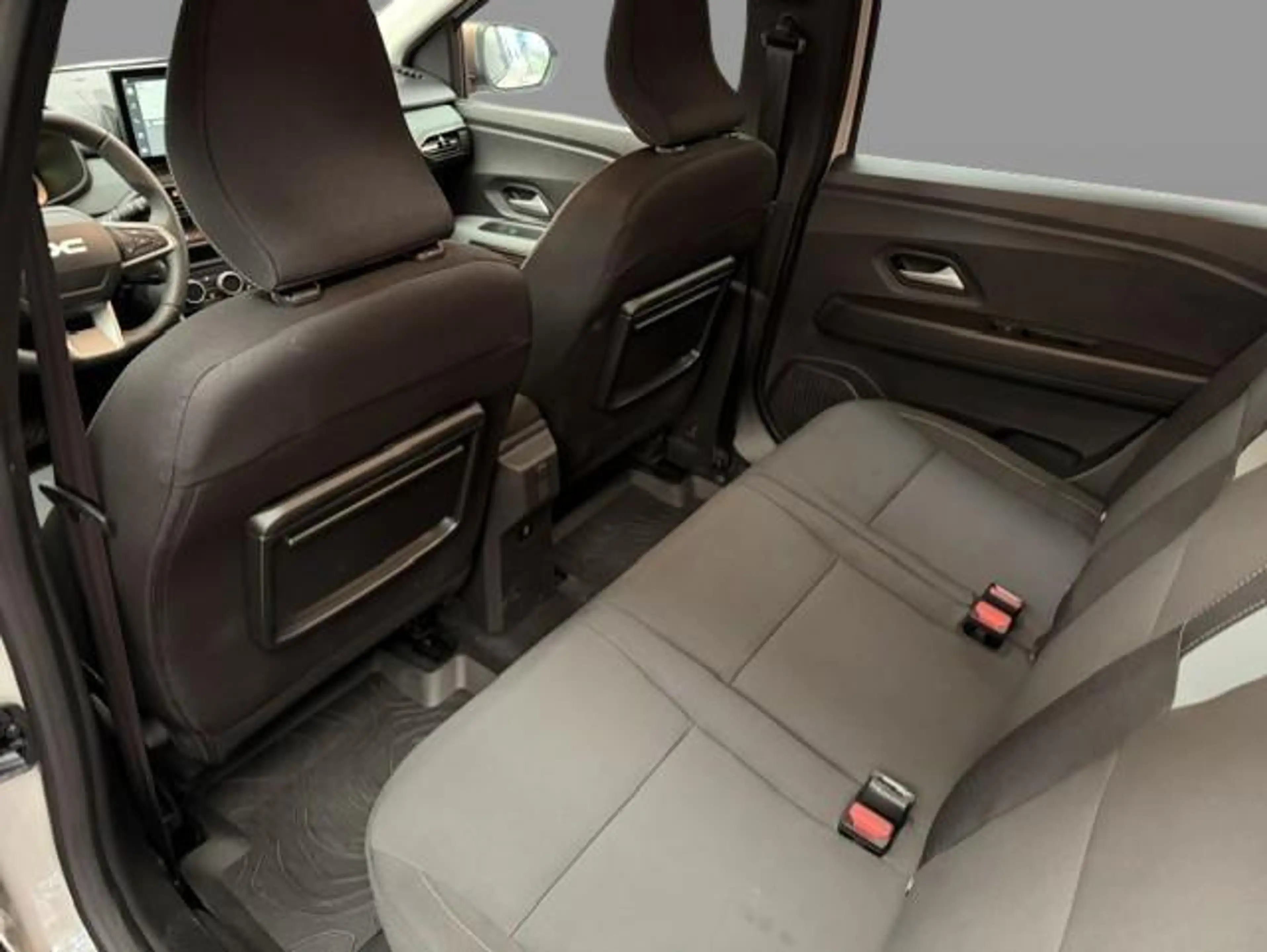 Dacia Jogger Hybrid 155 Extreme 7 zitplaatsen — photo 9