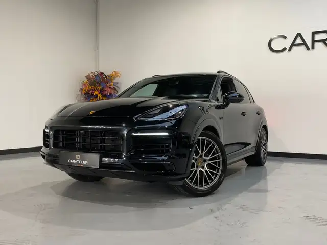 Porsche Cayenne 3.0 E-Hybrid / Platinum Ed / Sport-Design / Pano /