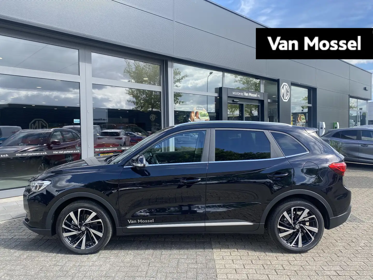 MG 1.5 Hybrid+ Luxury | Keyless entry | 360 Camera| S Noir - 1