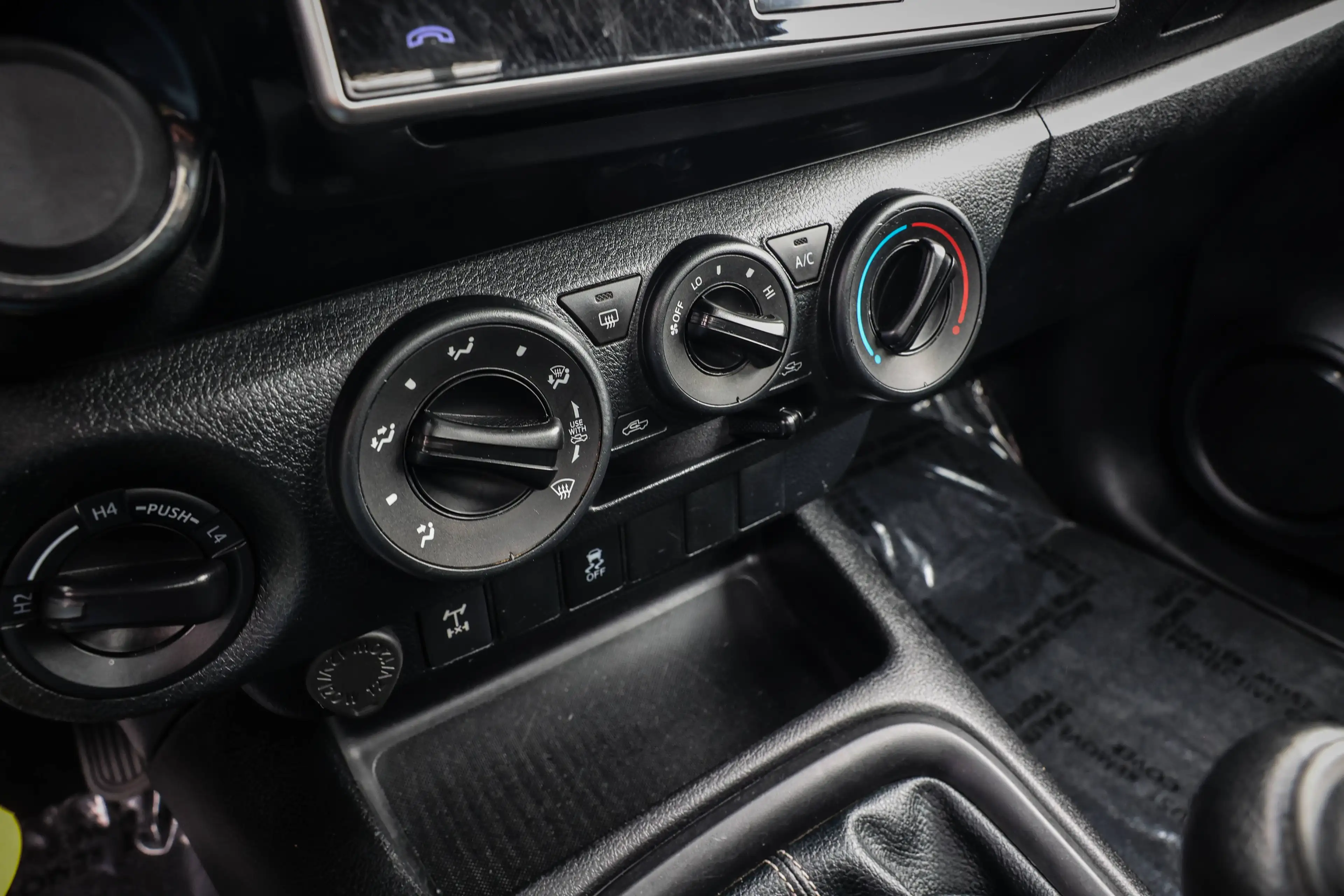 Toyota Hilux SLECHTS-35200KM*LICHTE-VRACHT*TREKGEWICHT-3500KG*AIRCO*EERSTE-EIGENAAR* — photo 13