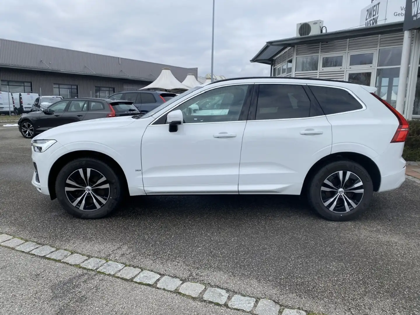 Volvo XC60 Momentum Pro B4 Navi Digitales Cockpit Soundsystem Wit - 2