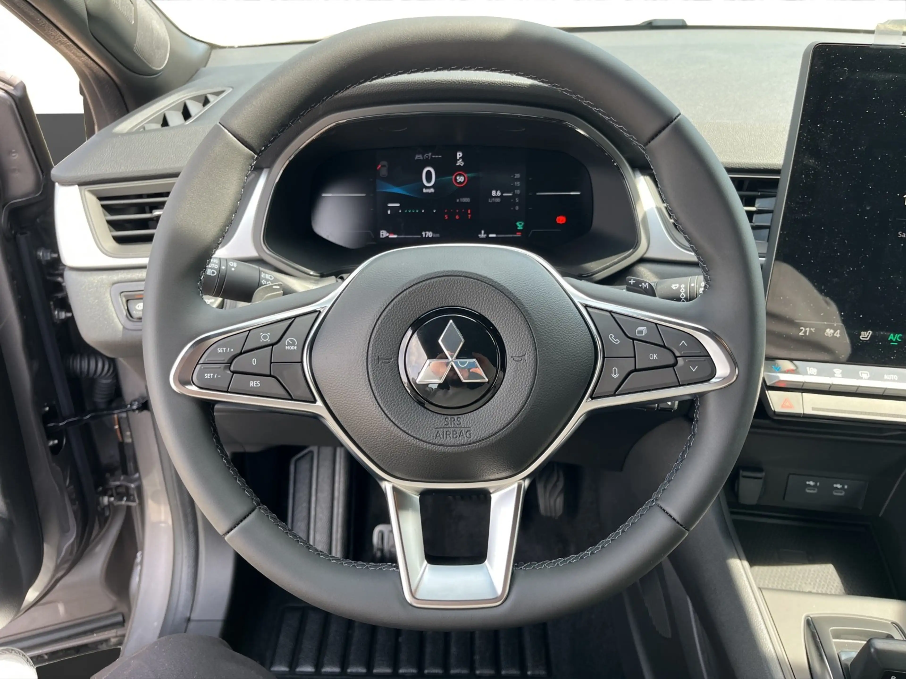 Mitsubishi Grandis Diamant Plus 1.3 I DCT7 Kam.+KeyLess+LED — photo 13