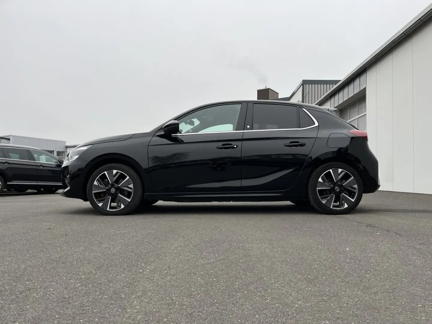 Opel Corsa e Ultimate 82€ m. 20% Anzahlung CCS 3-Phasen Dig Schwarz - 2