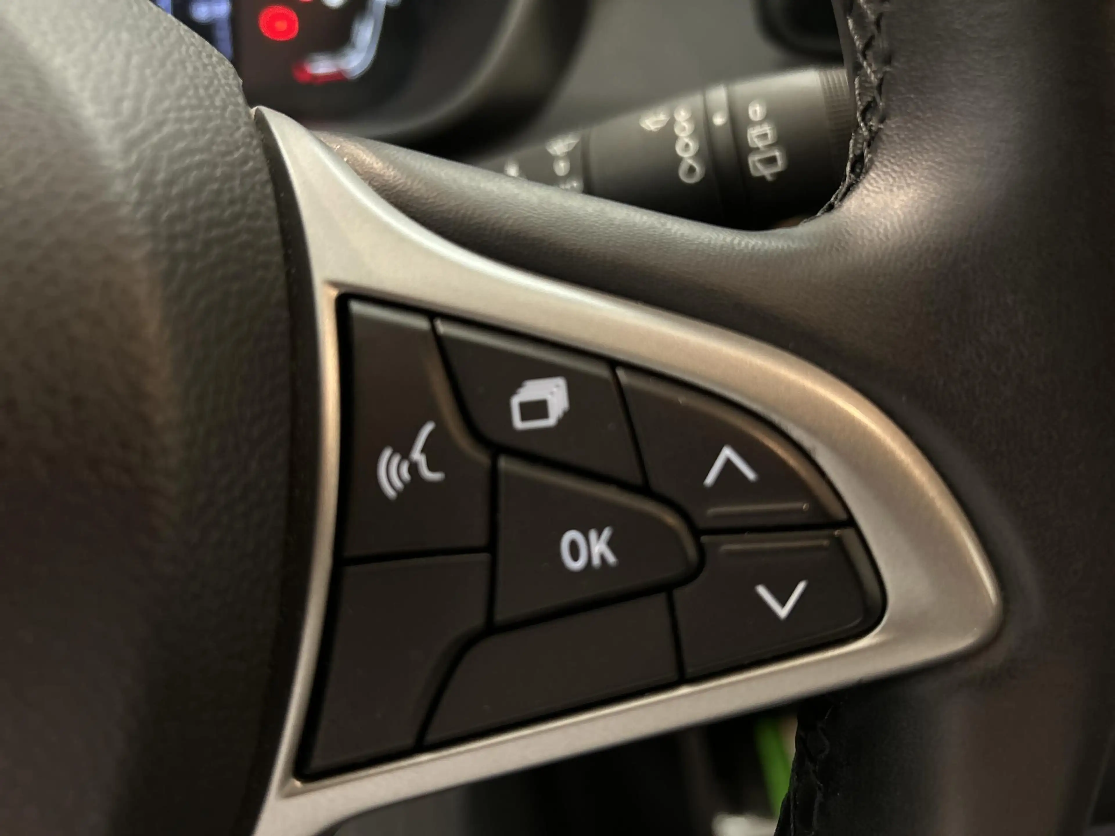 Dacia Jogger 1.6 Hybrid 140 Extreme 7p. | Climate control | Cam — photo 23