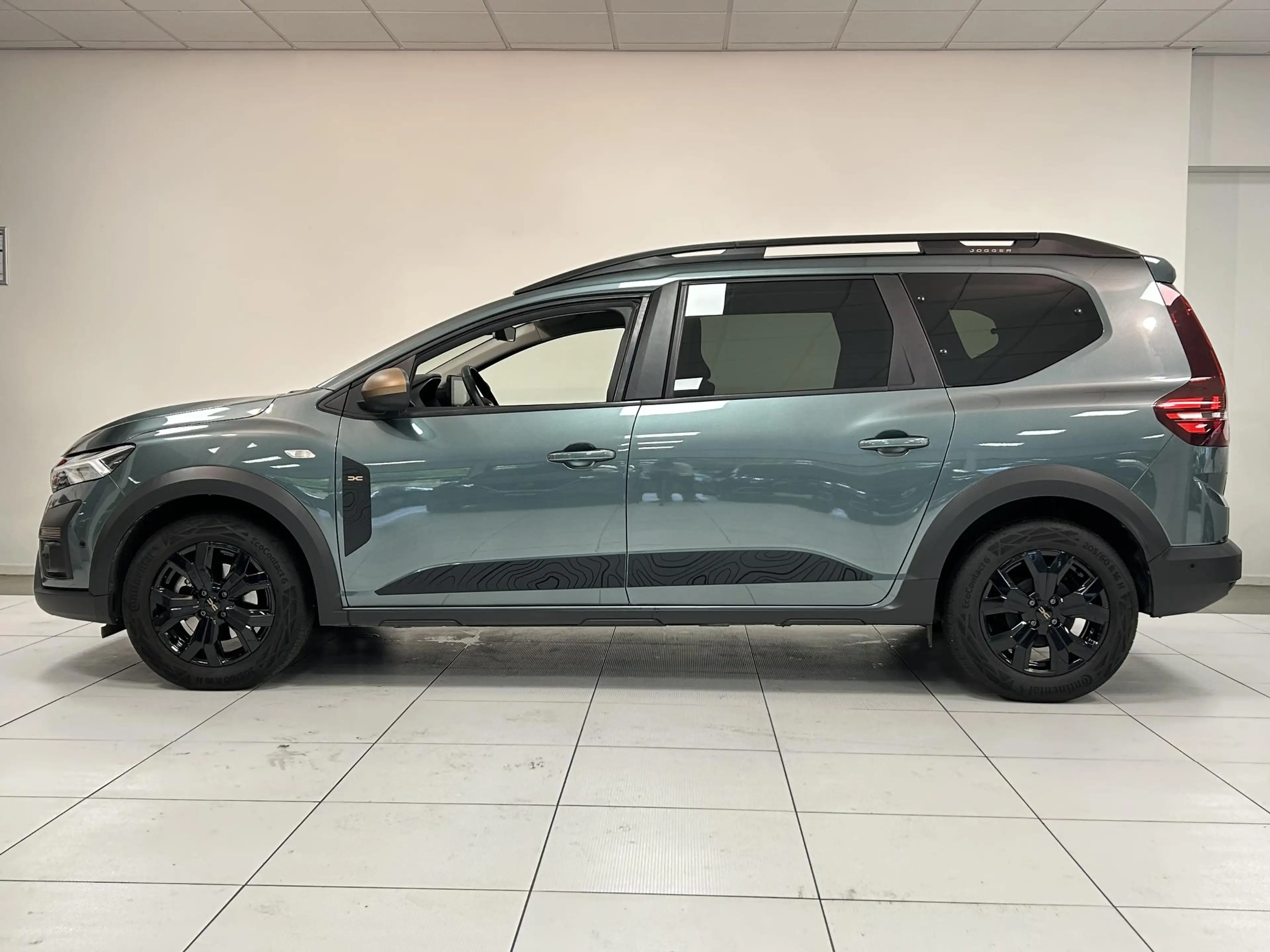 Dacia Jogger 1.6 Hybrid 140 Extreme 7p. | Climate control | Cam — photo 17