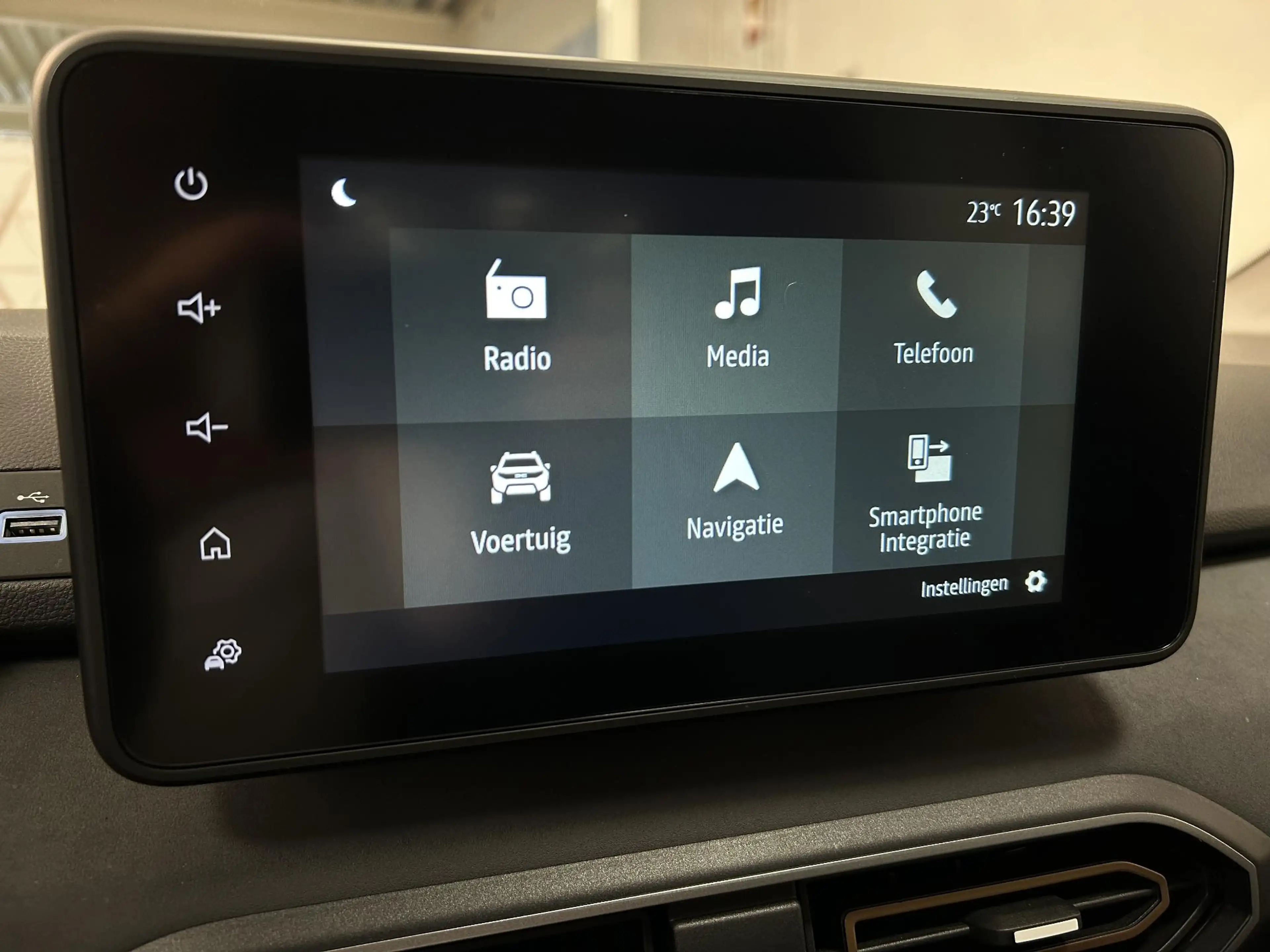 Dacia Jogger 1.6 Hybrid 140 Extreme 7p. | Climate control | Cam — photo 31