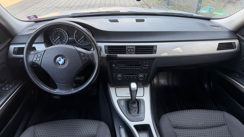 BMW 318 d AUTOMATIK FACELIFT TÜV,KLIMA,AHK,EURO5 — photo 10