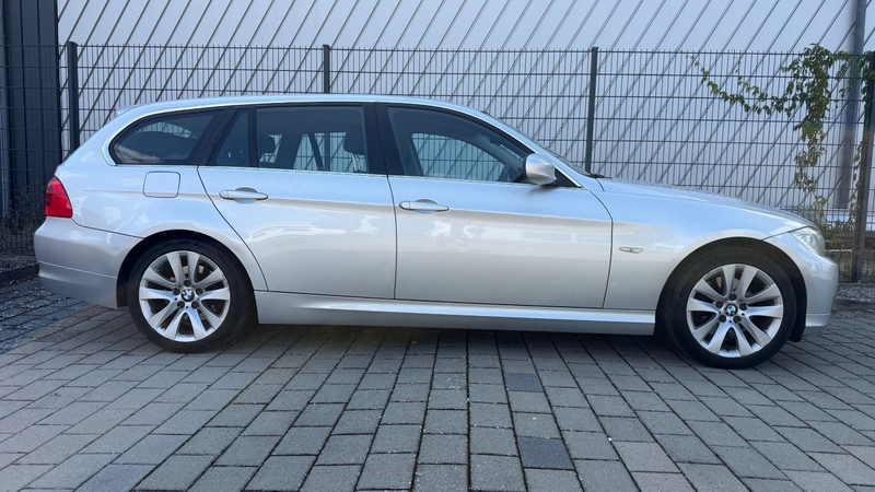BMW 318 d AUTOMATIK FACELIFT TÜV,KLIMA,AHK,EURO5 — photo 7