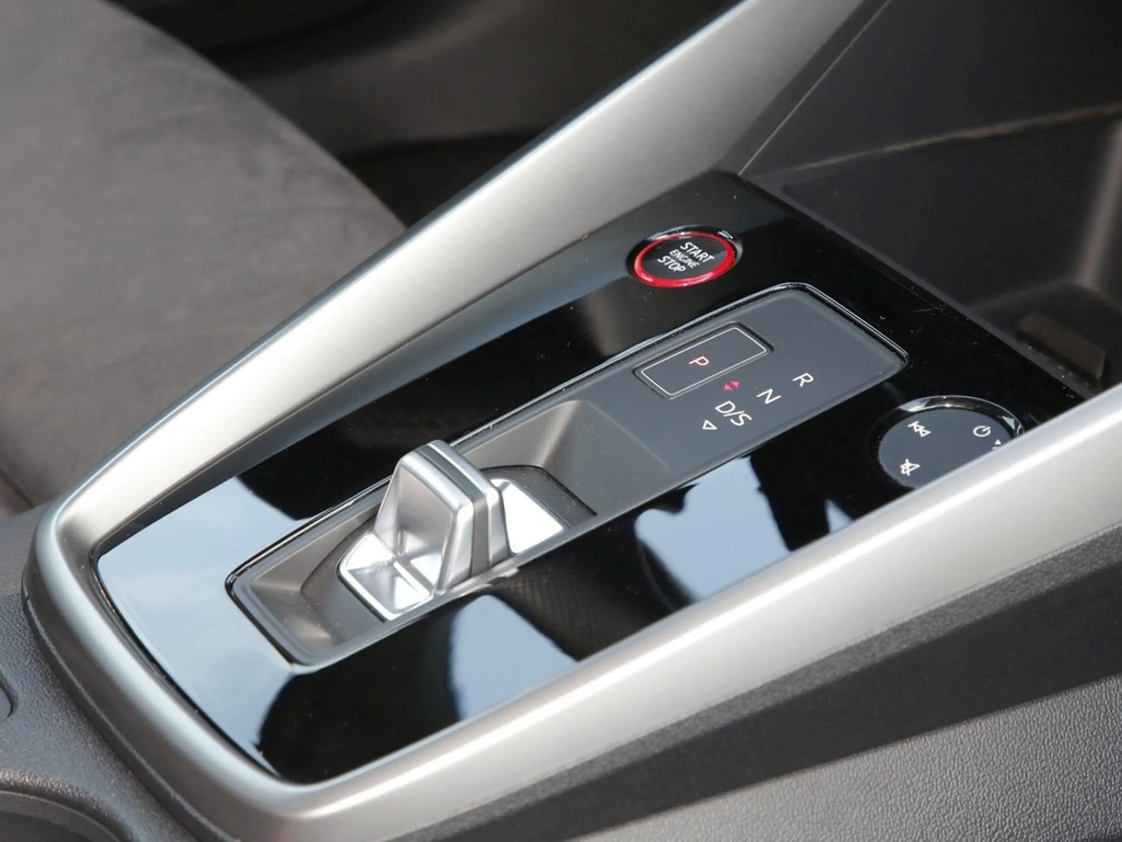 Audi S3 Lim. 2.0 TFSI quattro NAVI*VIRTUAL*R-CAM*LED*SH... — photo 15