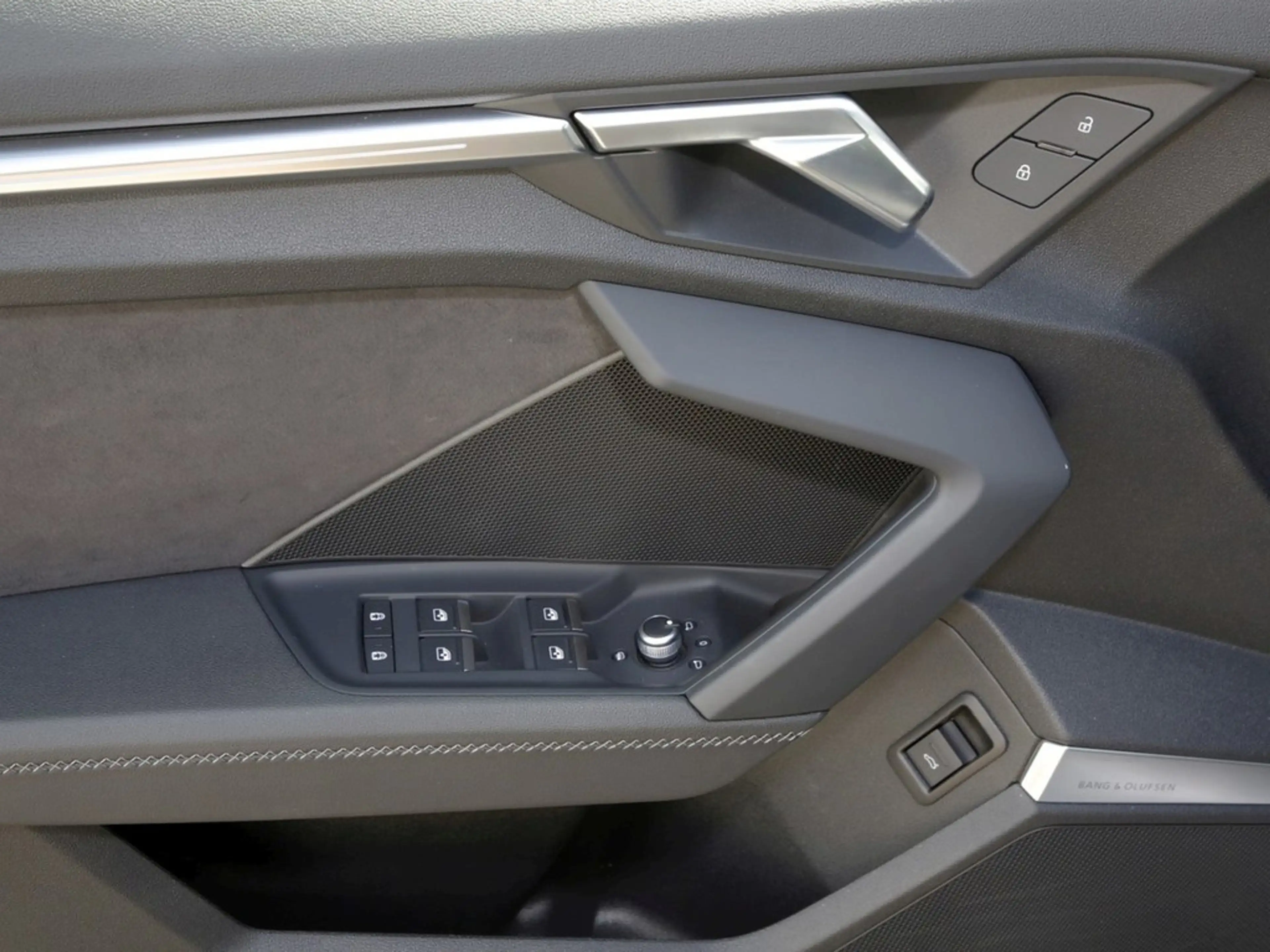 Audi S3 Lim. 2.0 TFSI quattro NAVI*VIRTUAL*R-CAM*LED*SH... — photo 18