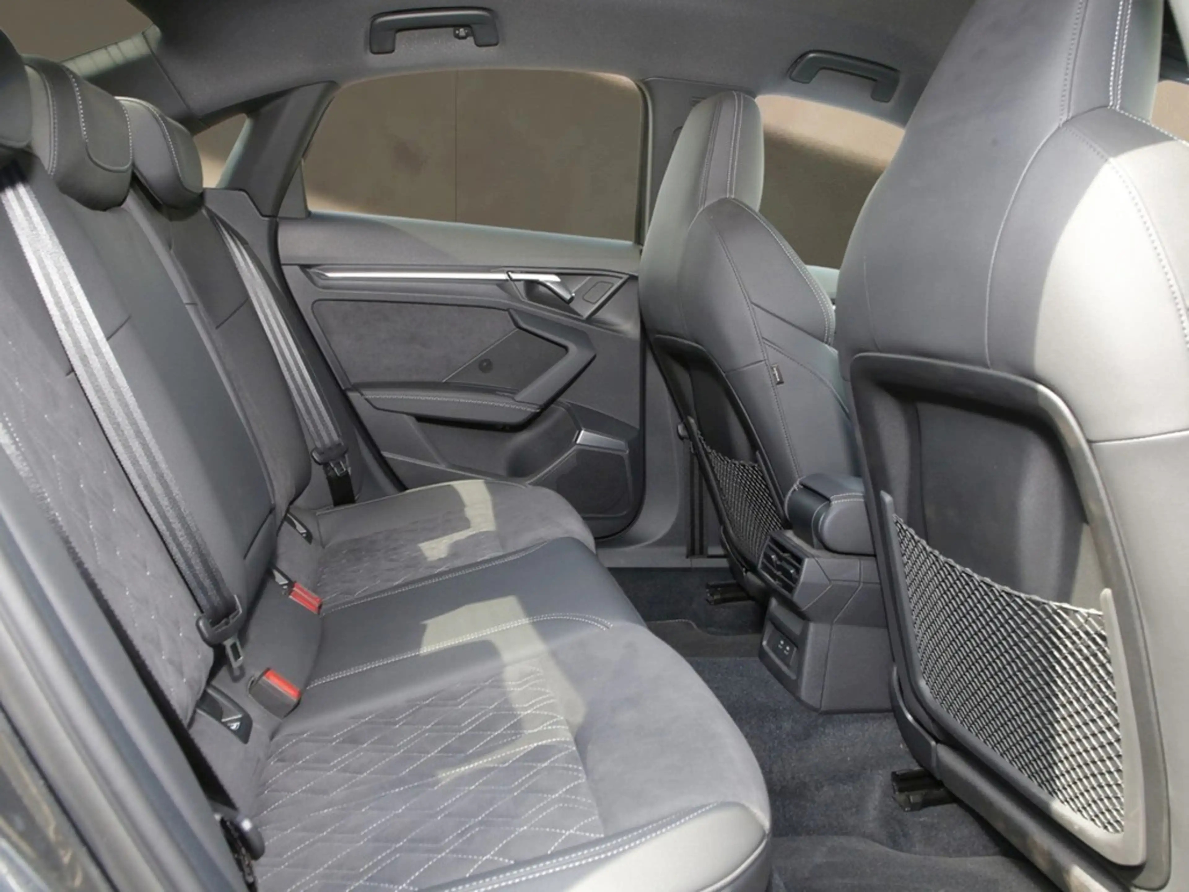 Audi S3 Lim. 2.0 TFSI quattro NAVI*VIRTUAL*R-CAM*LED*SH... — photo 10
