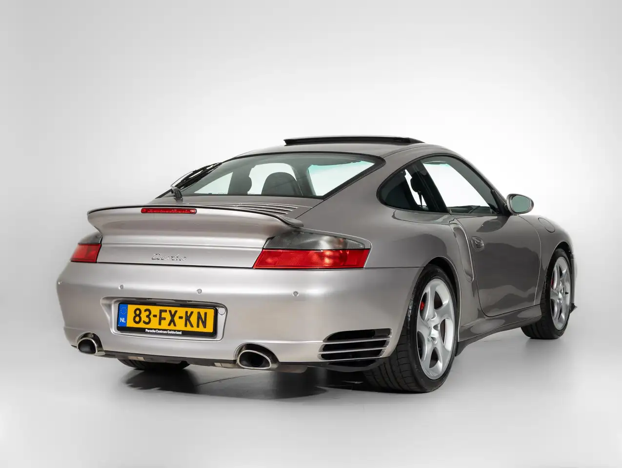 Porsche 996 Turbo Coupé, foto 2