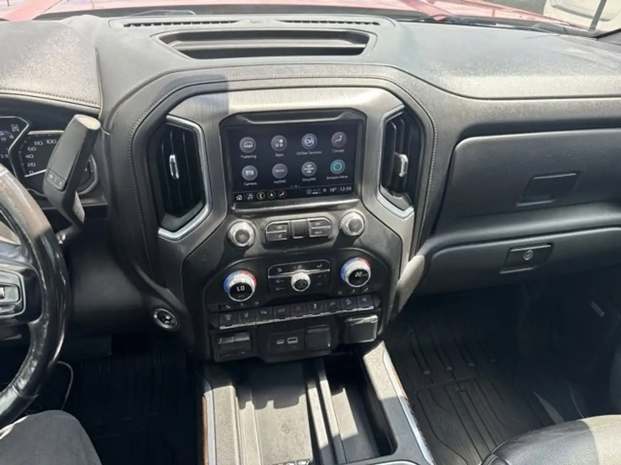 GMC Sierra 3500HD снимка GMC Sierra 3500HD