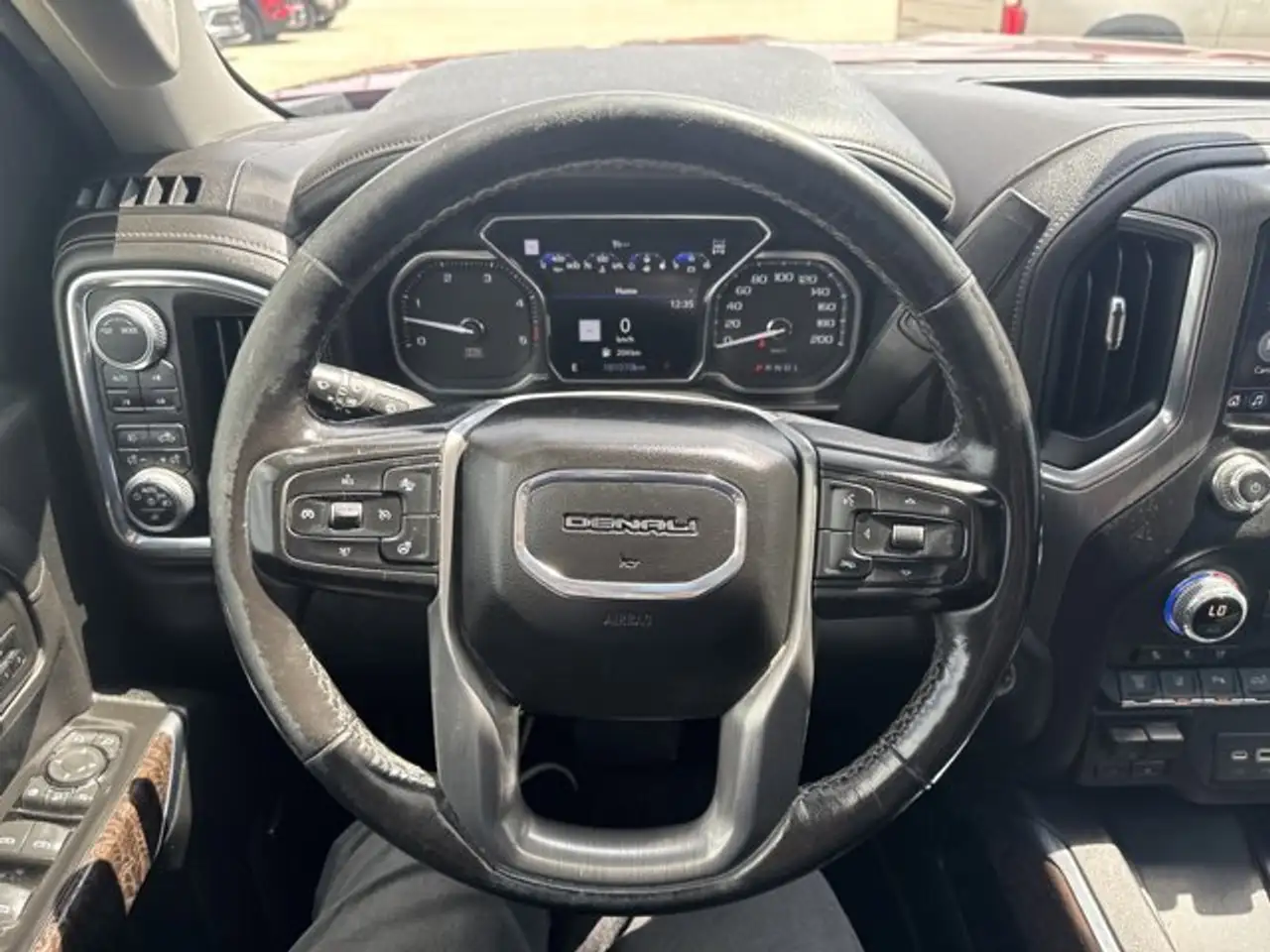 GMC Sierra 3500HD снимка GMC Sierra 3500HD