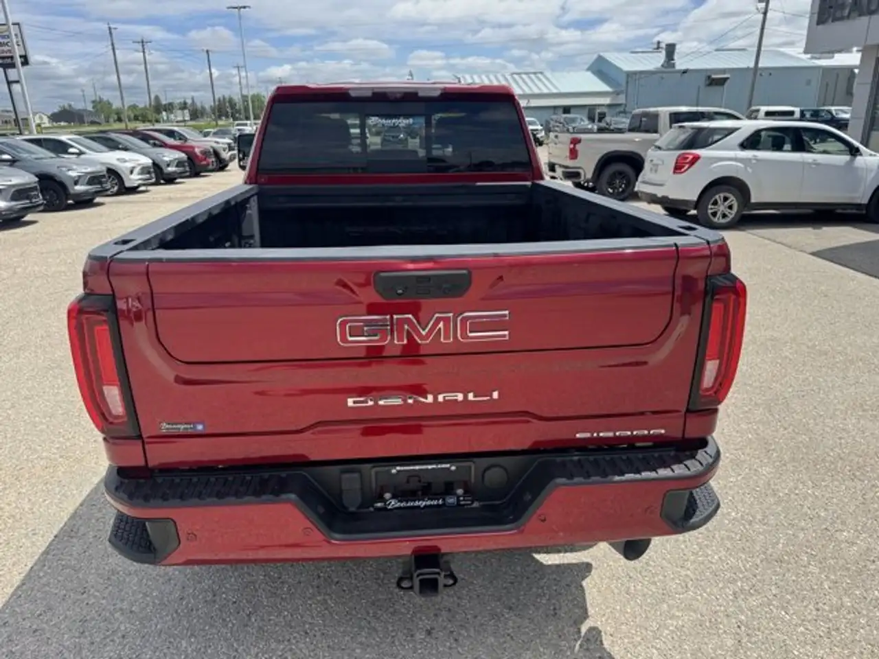 GMC Sierra 3500HD снимка GMC Sierra 3500HD