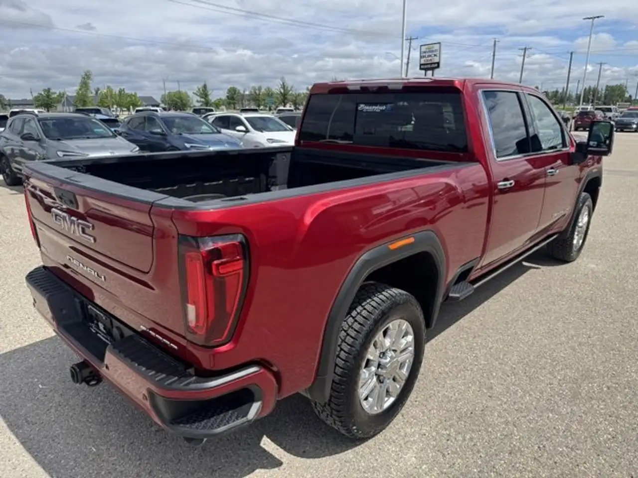 GMC Sierra 3500HD снимка GMC Sierra 3500HD