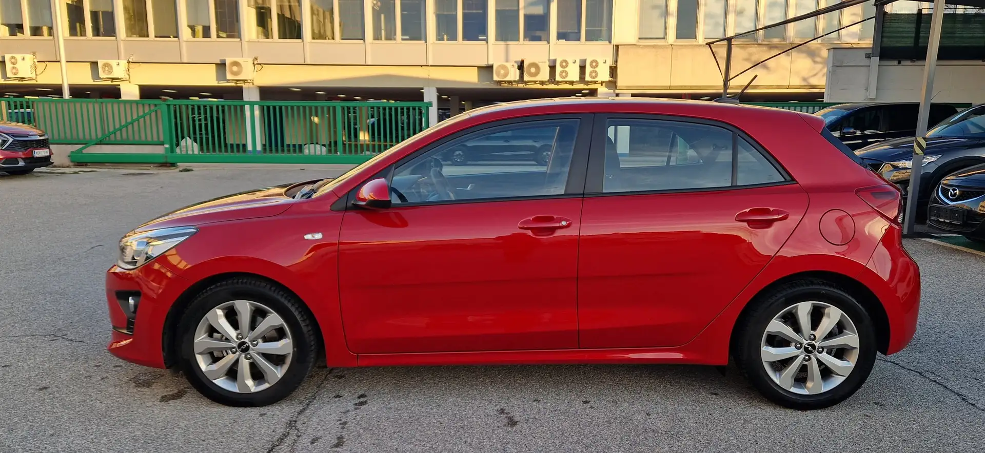 Kia Rio 1,0 TGDI GPF Silber DCT Aut. Rot - 2