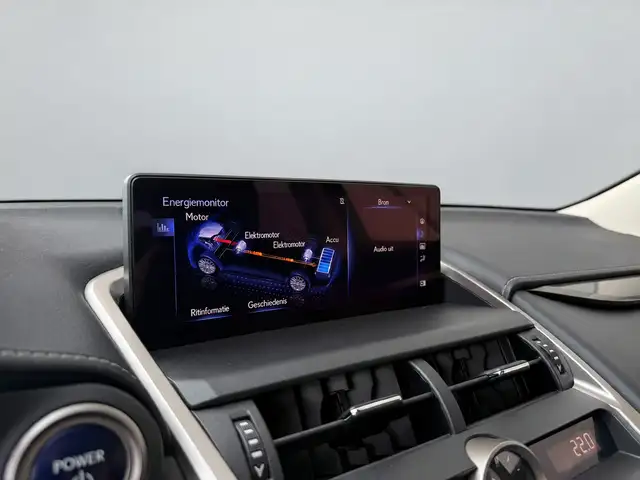 Lexus NX view 15