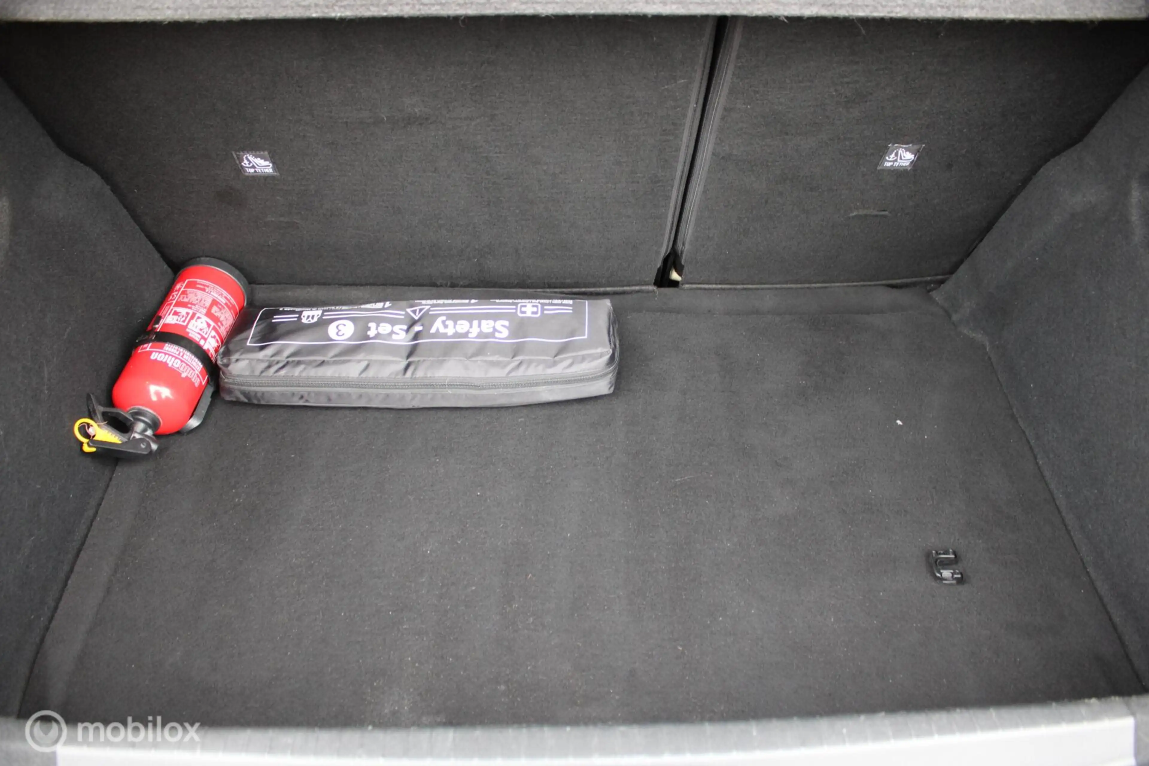 Opel Corsa-e Elegance, 50 kWh, 136 PK, Zwart dak, Donker glas, — photo 33