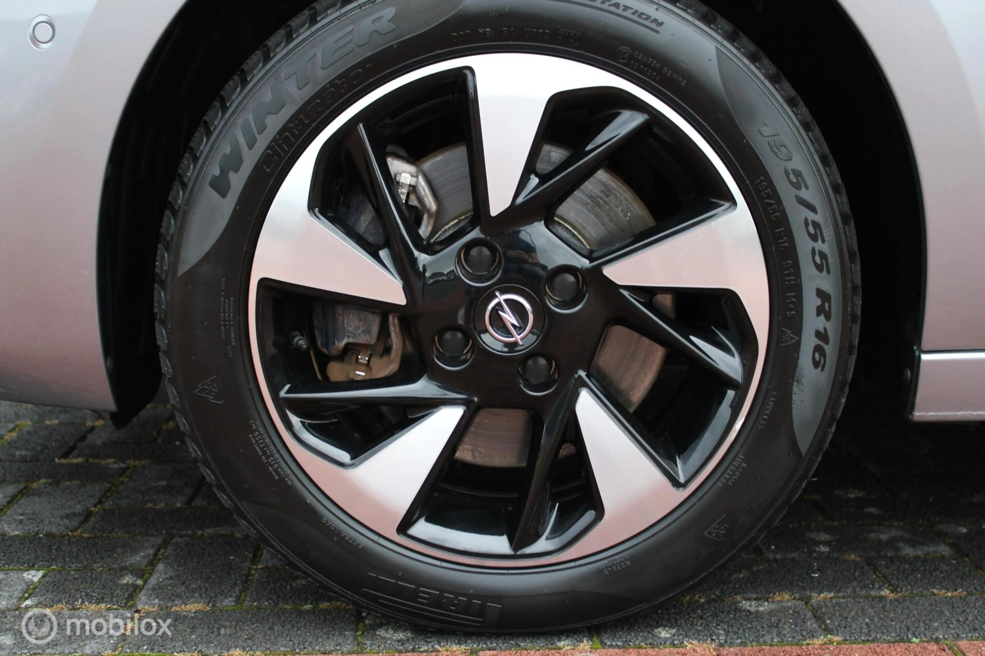 Opel Corsa-e Elegance, 50 kWh, 136 PK, Zwart dak, Donker glas, — photo 21