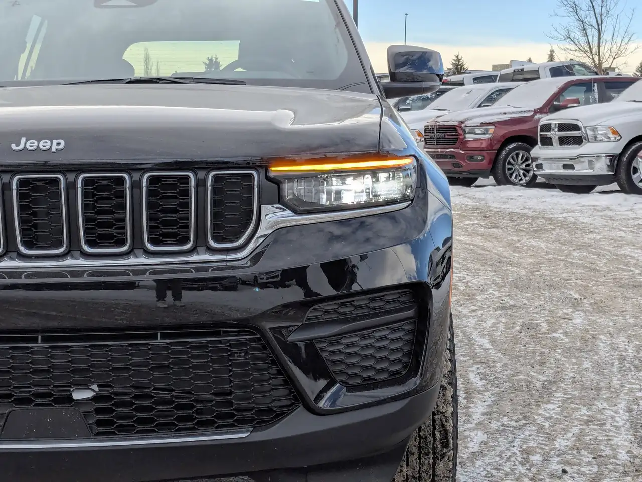 Jeep Grand Cherokee снимка Jeep Grand Cherokee