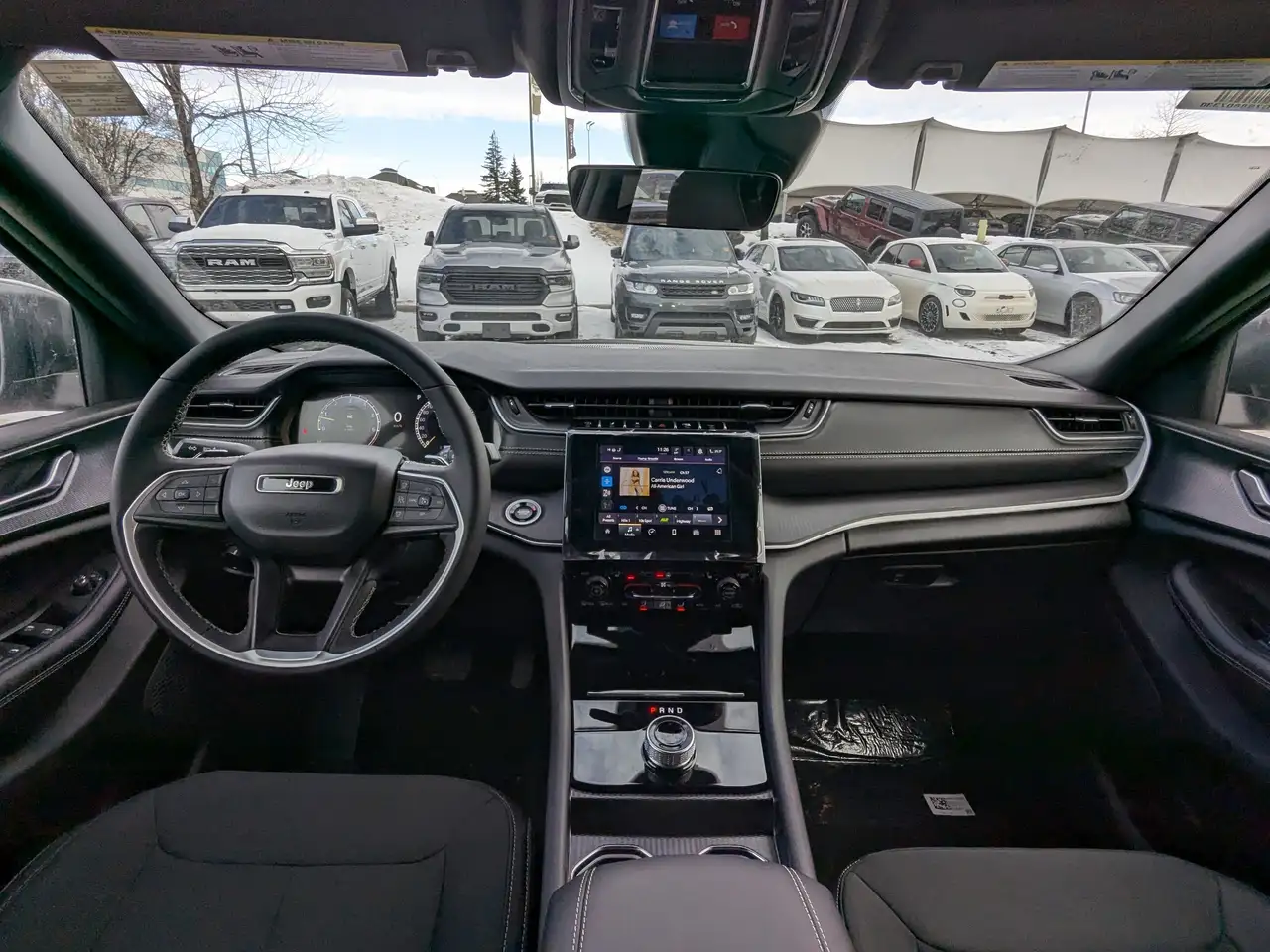 Jeep Grand Cherokee снимка Jeep Grand Cherokee