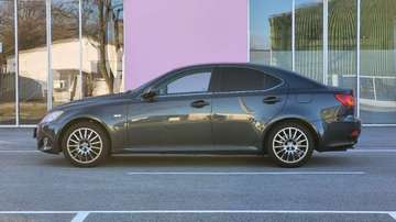 IS 250 Executive SMT Executive