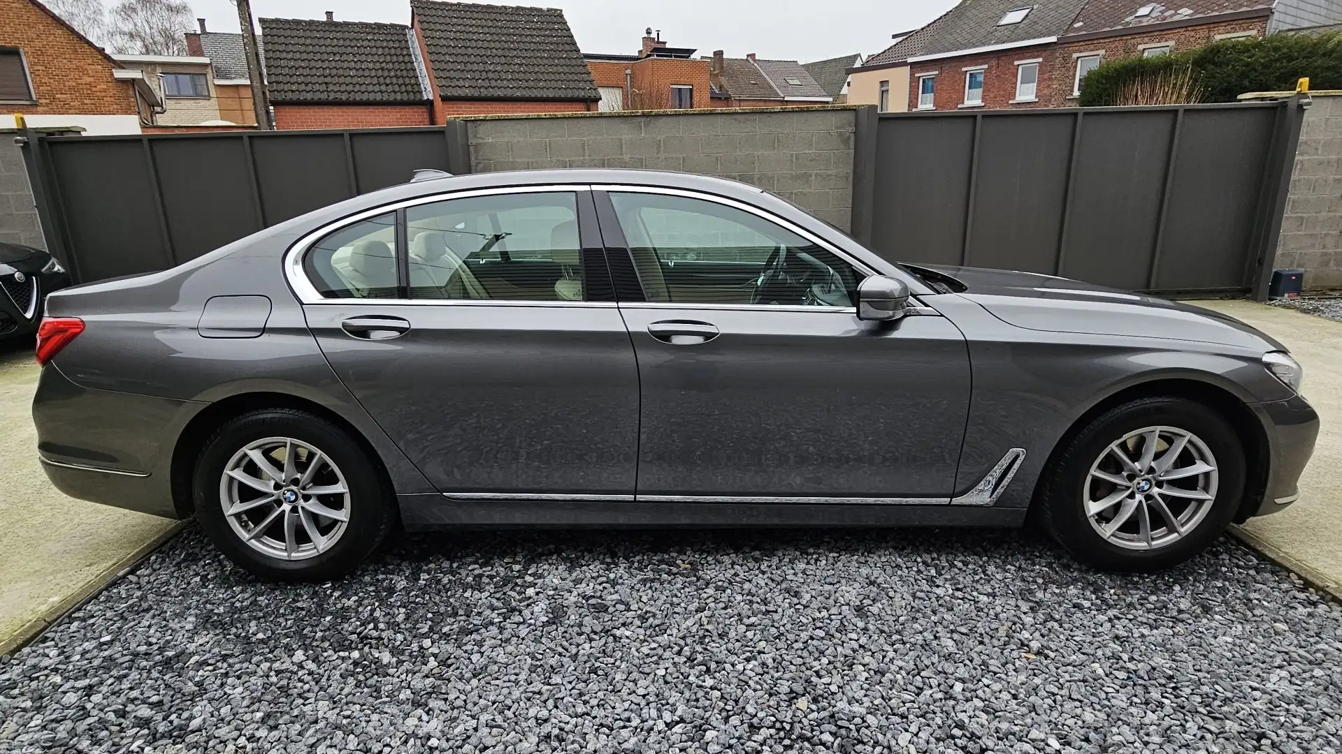 BMW 730 dA NEW MODEL Grey - 2