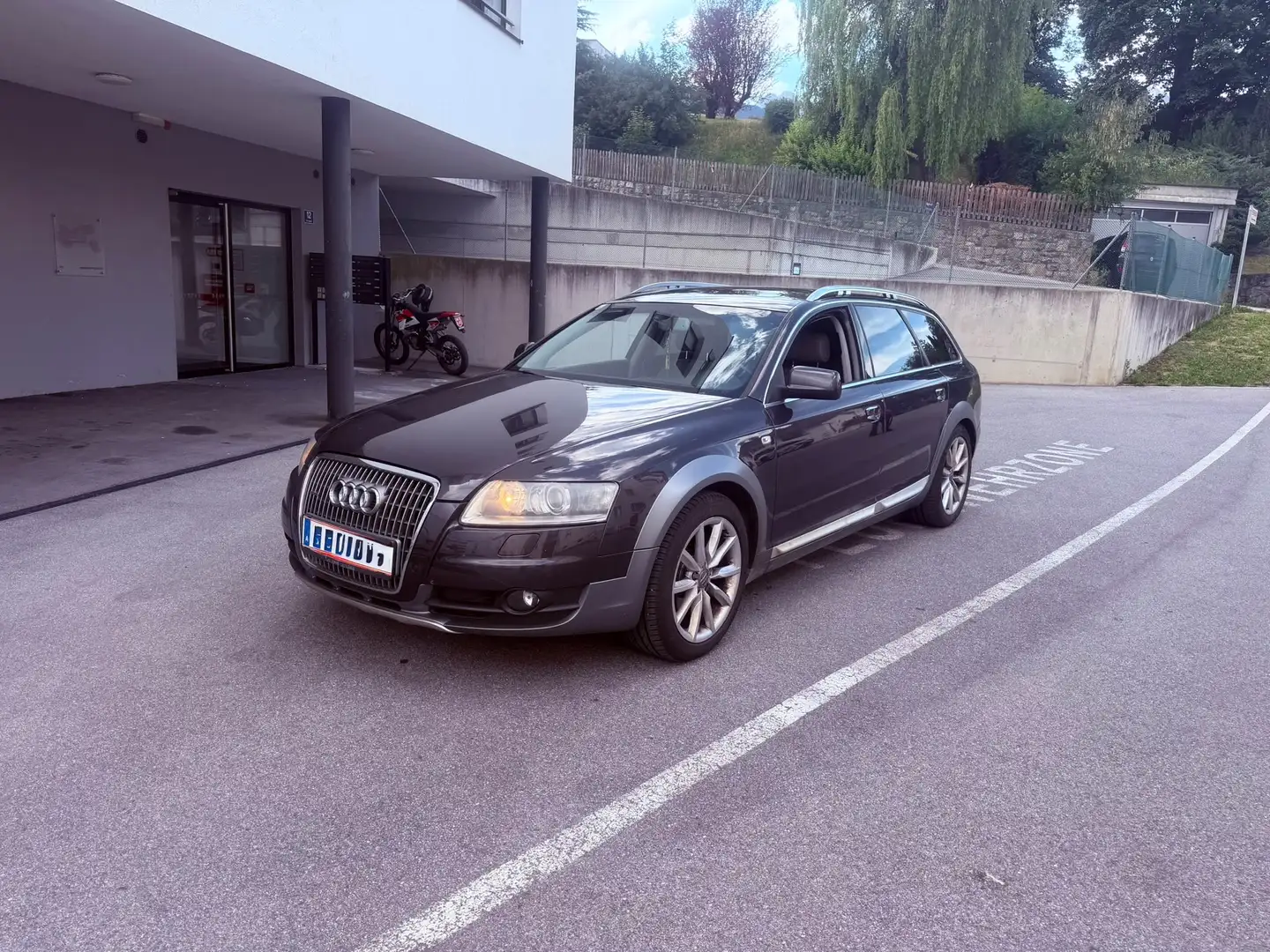 Audi A6 allroad Tausch Möglich 3,0 TDI V6 quattro Tiptr. Allroad Grau - 1