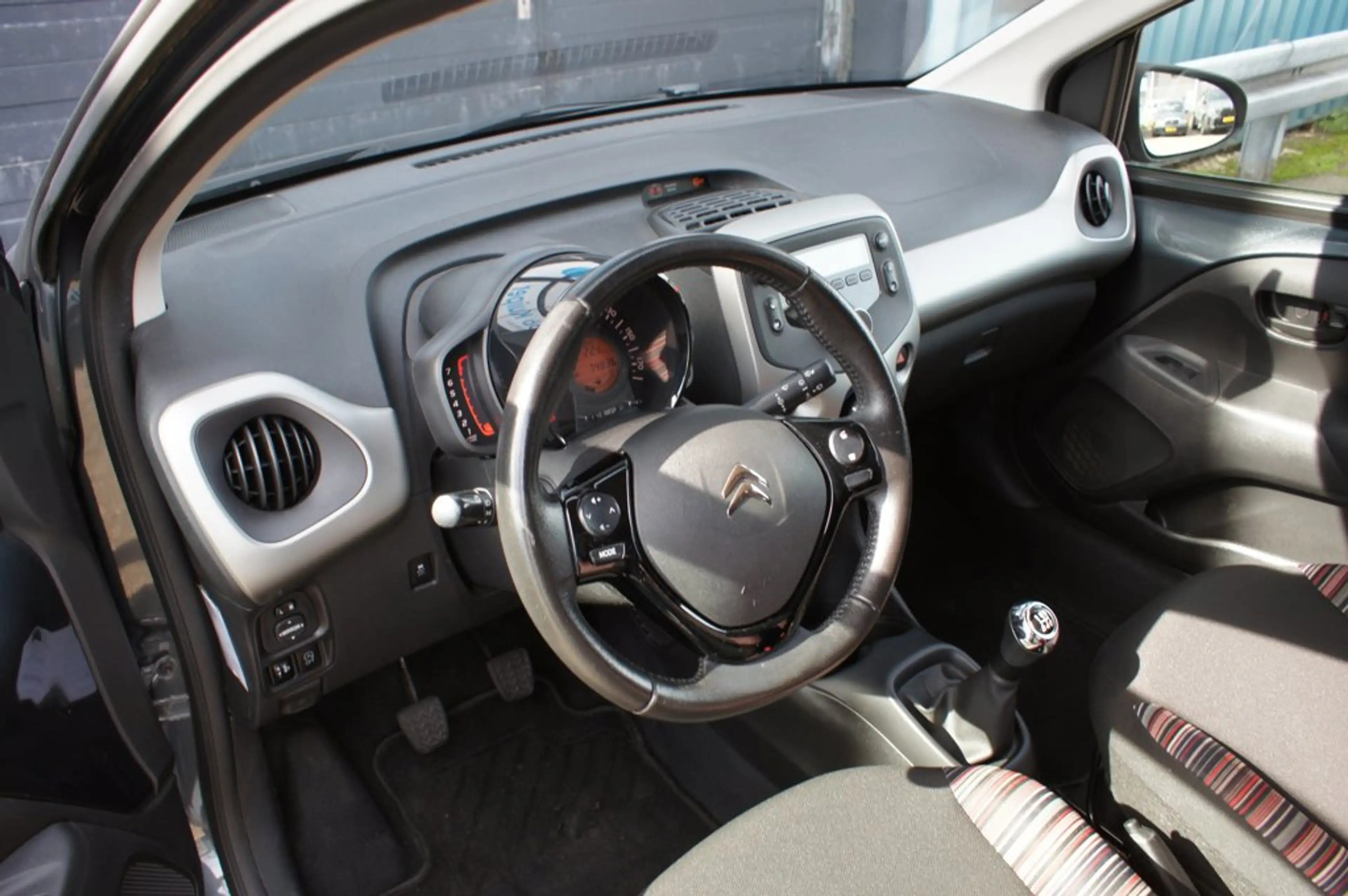 Citroen C1 1.0 e-VTi Feel — photo 5