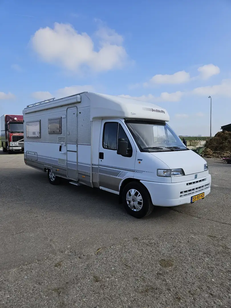 Caravans-Wohnm Dethleffs globemaster - 2