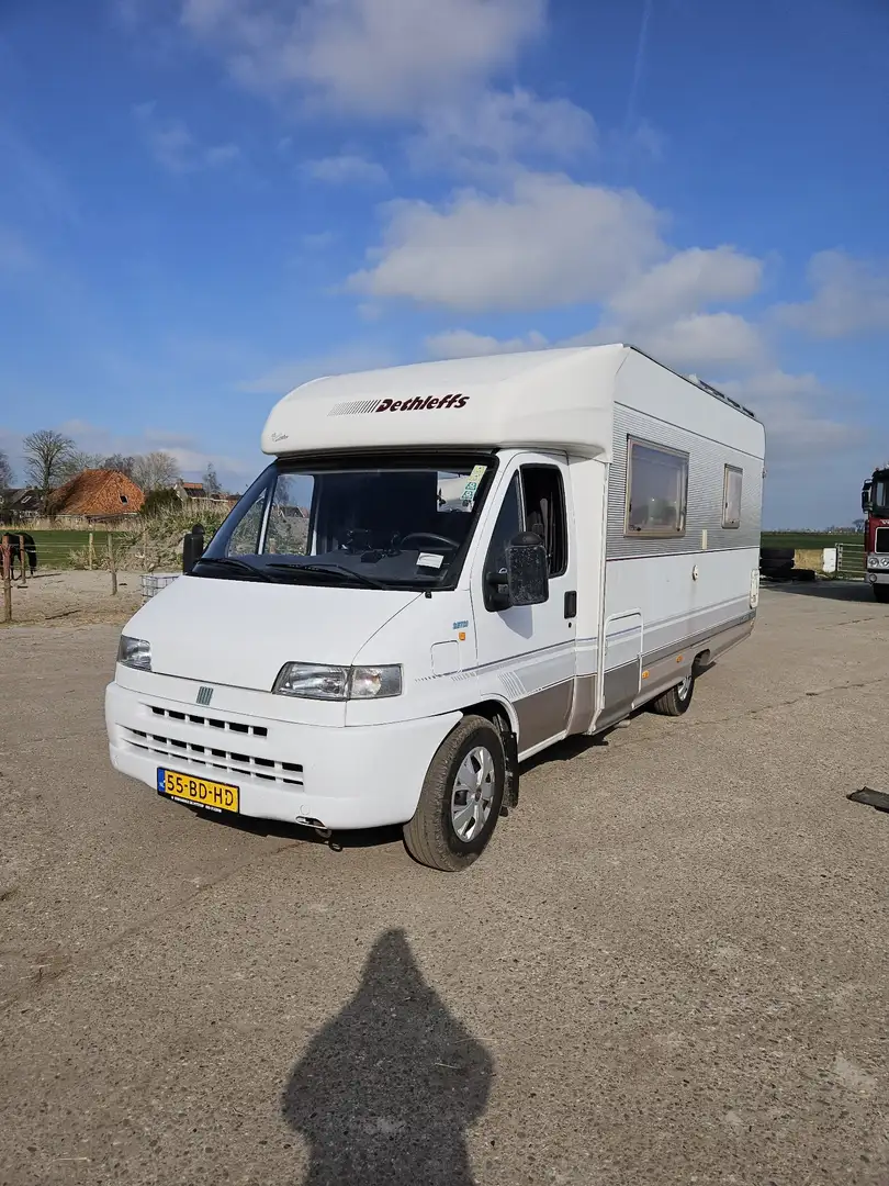 Caravans-Wohnm Dethleffs globemaster - 1