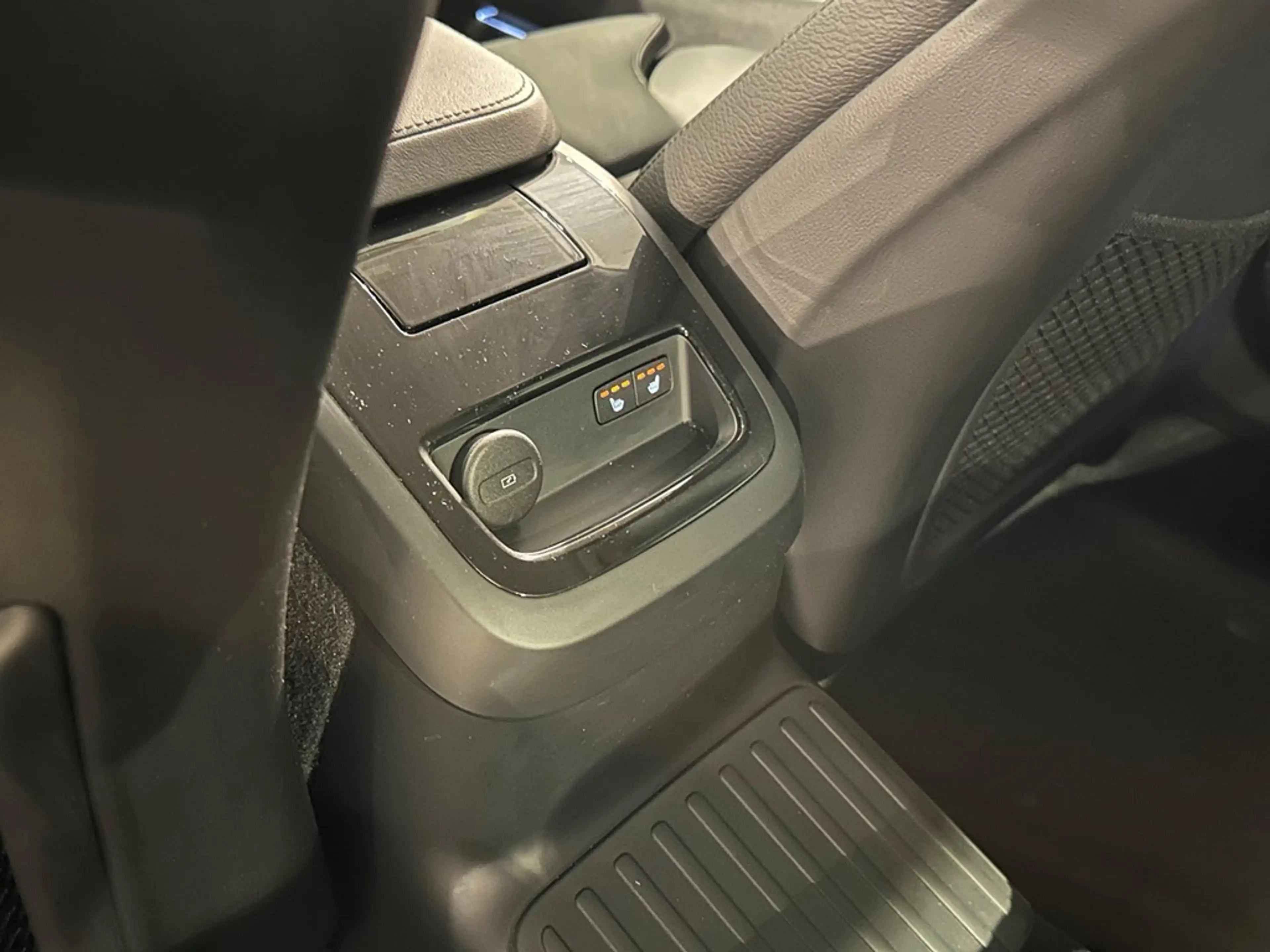 Volvo S90 T8 Recharge Bright Long Range — photo 9