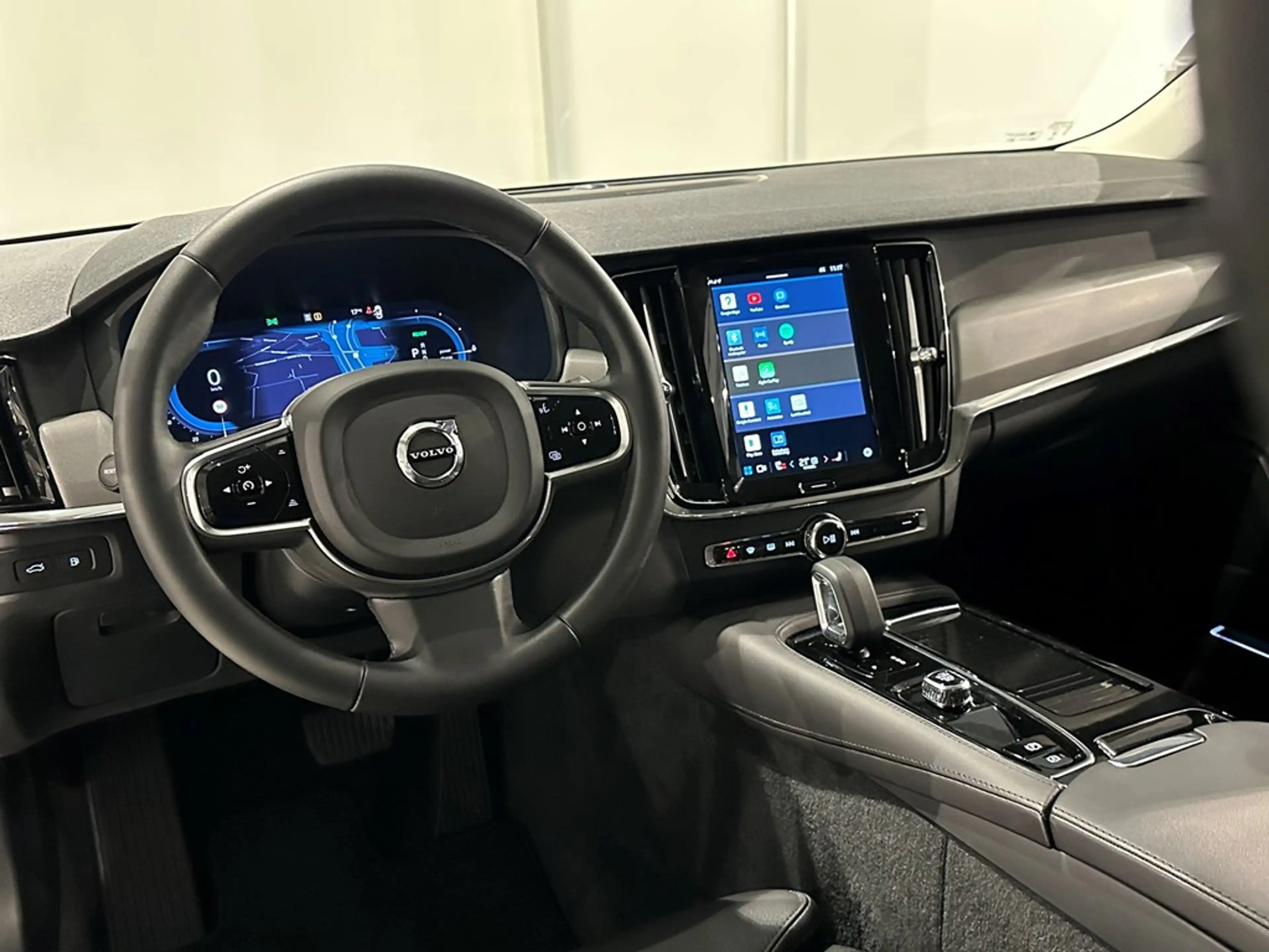 Volvo S90 T8 Recharge Bright Long Range — photo 4