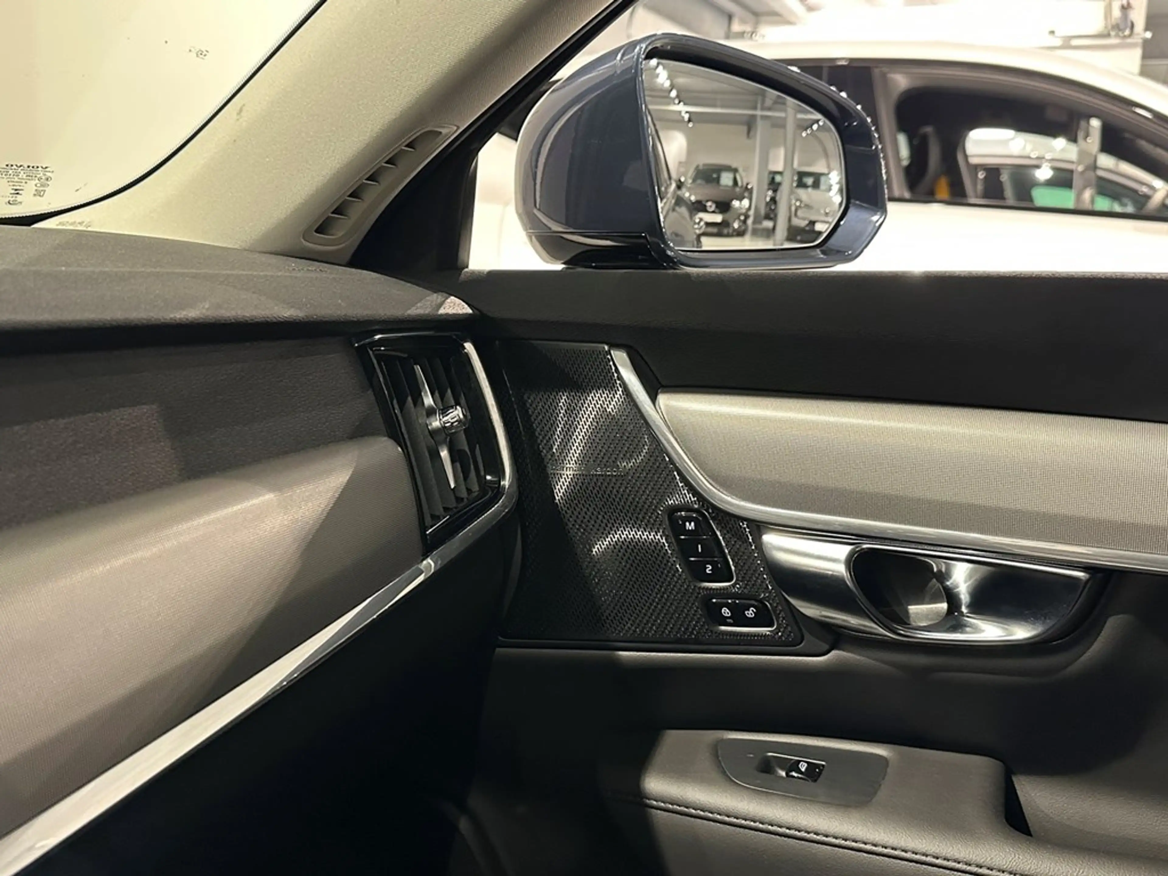 Volvo S90 T8 Recharge Bright Long Range — photo 7