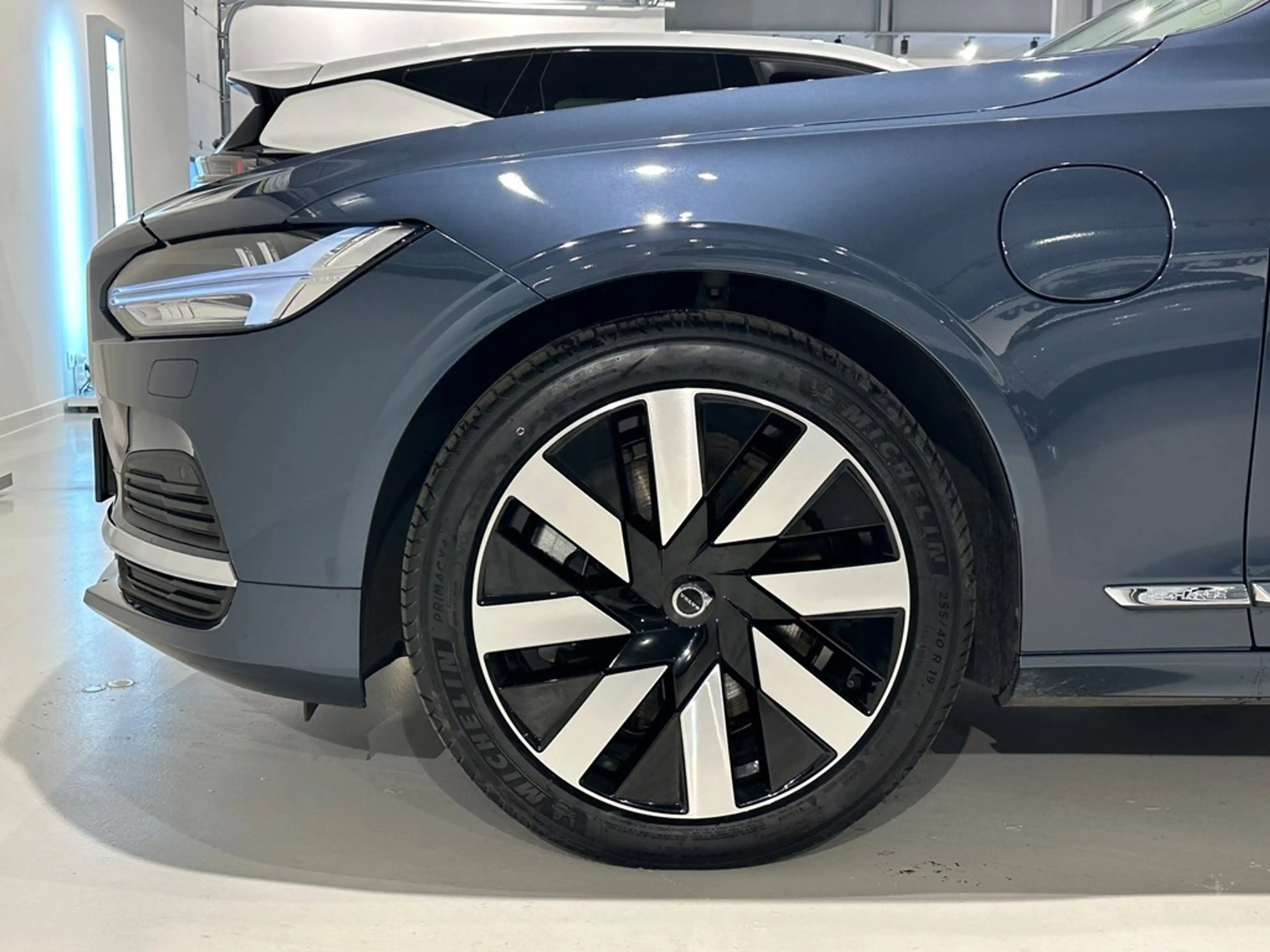 Volvo S90 T8 Recharge Bright Long Range — photo 3
