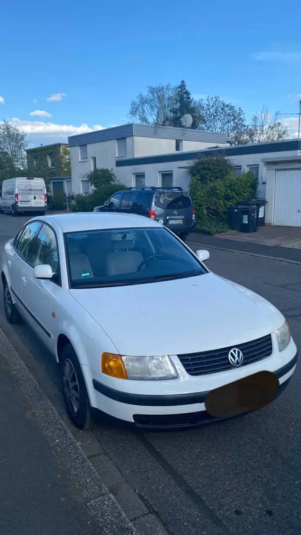 Volkswagen Passat VW Passat B5 Limousine 1.8 Automatik Alb - 1