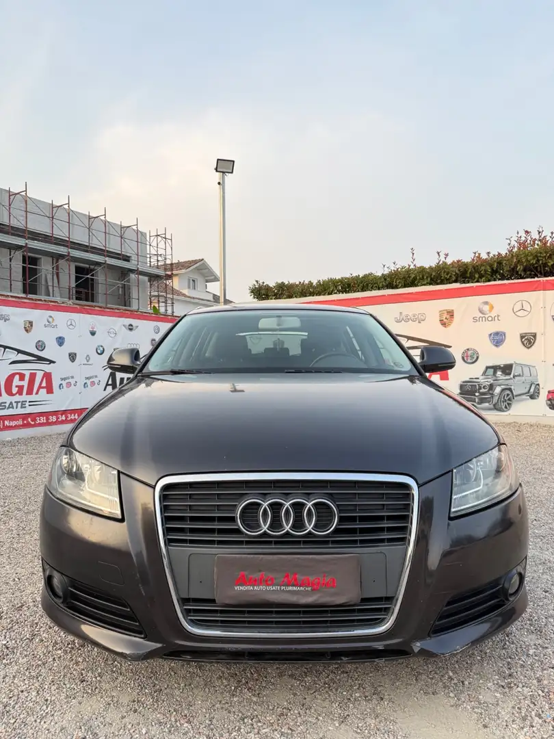 Audi A3 SPB 2.0 TDI F.AP. Ambition Grigio - 2