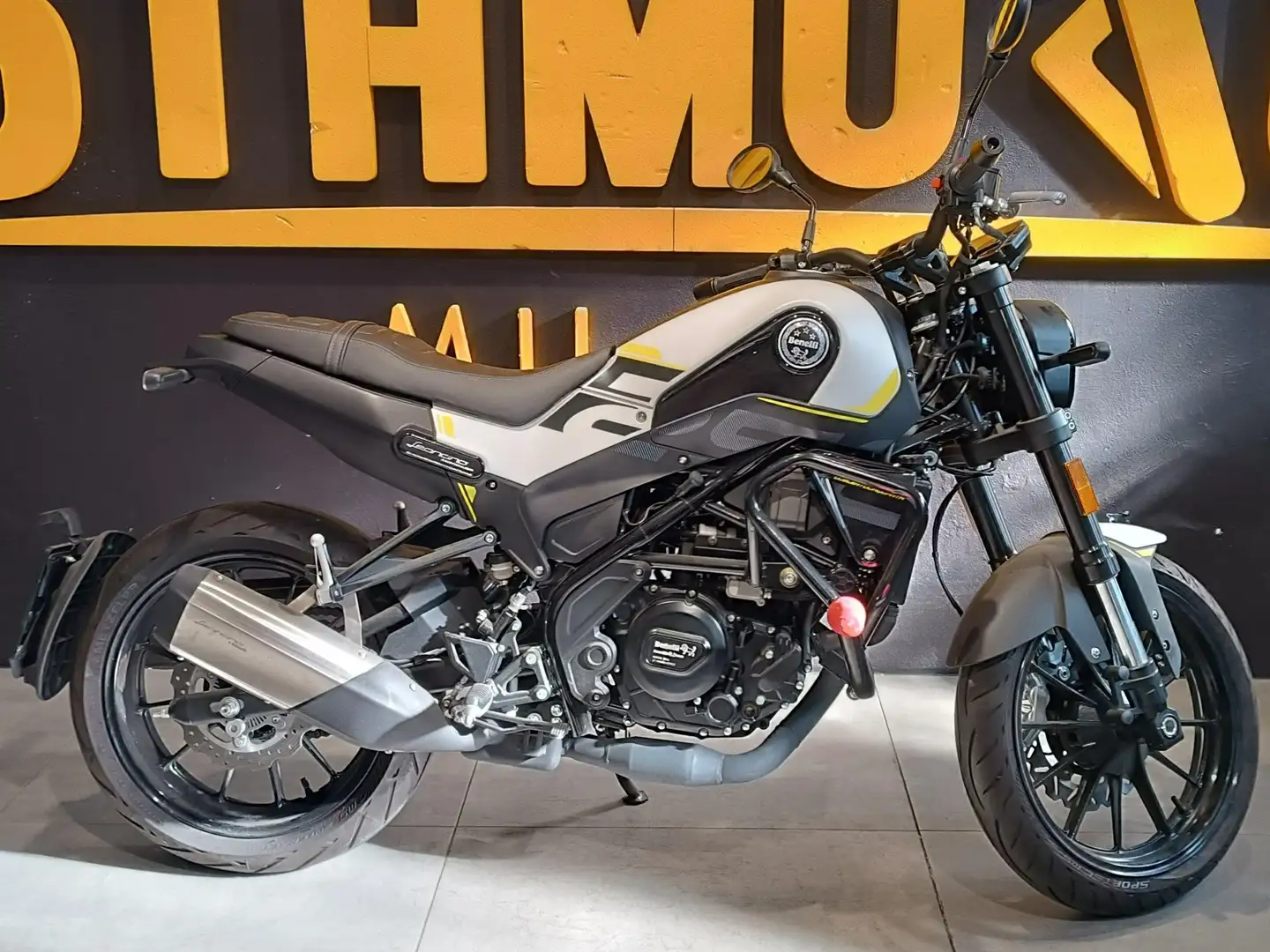 Benelli Leoncino 250 Bianco - 1