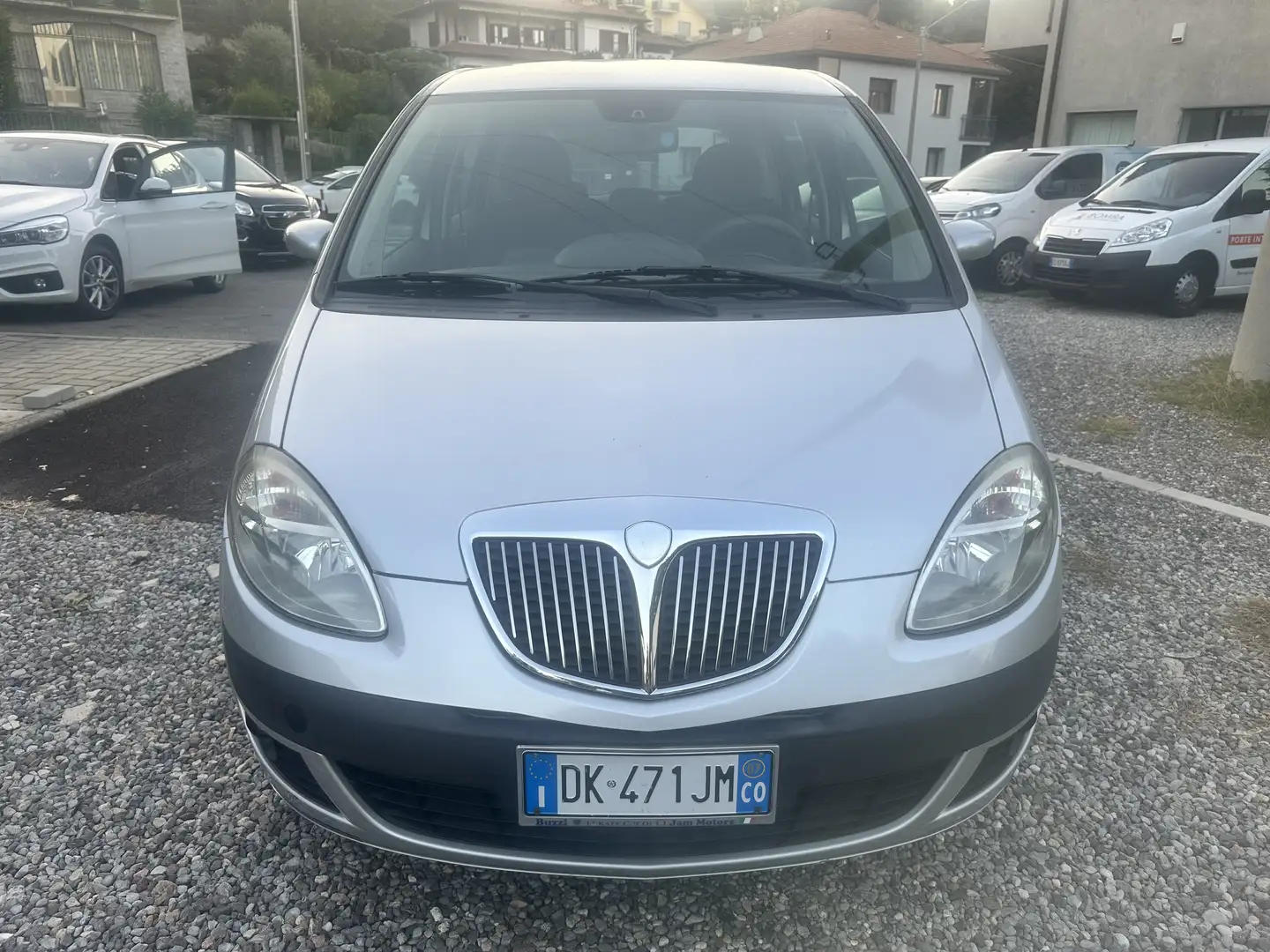 Lancia MUSA 1.4 16v Platino Plus 100 Argento - 2