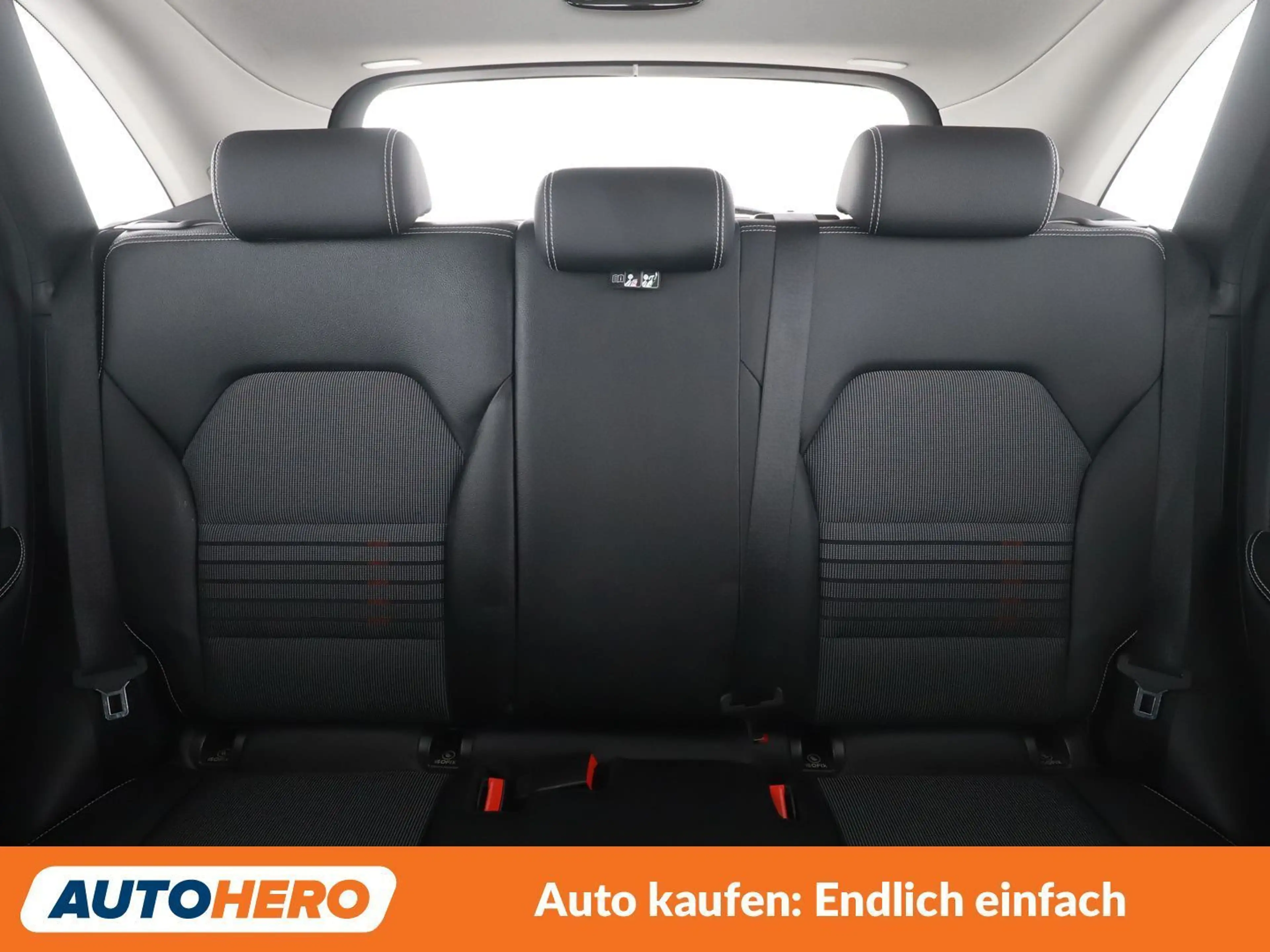 Mercedes-Benz B 220 B 220 d Edition Urban — photo 15