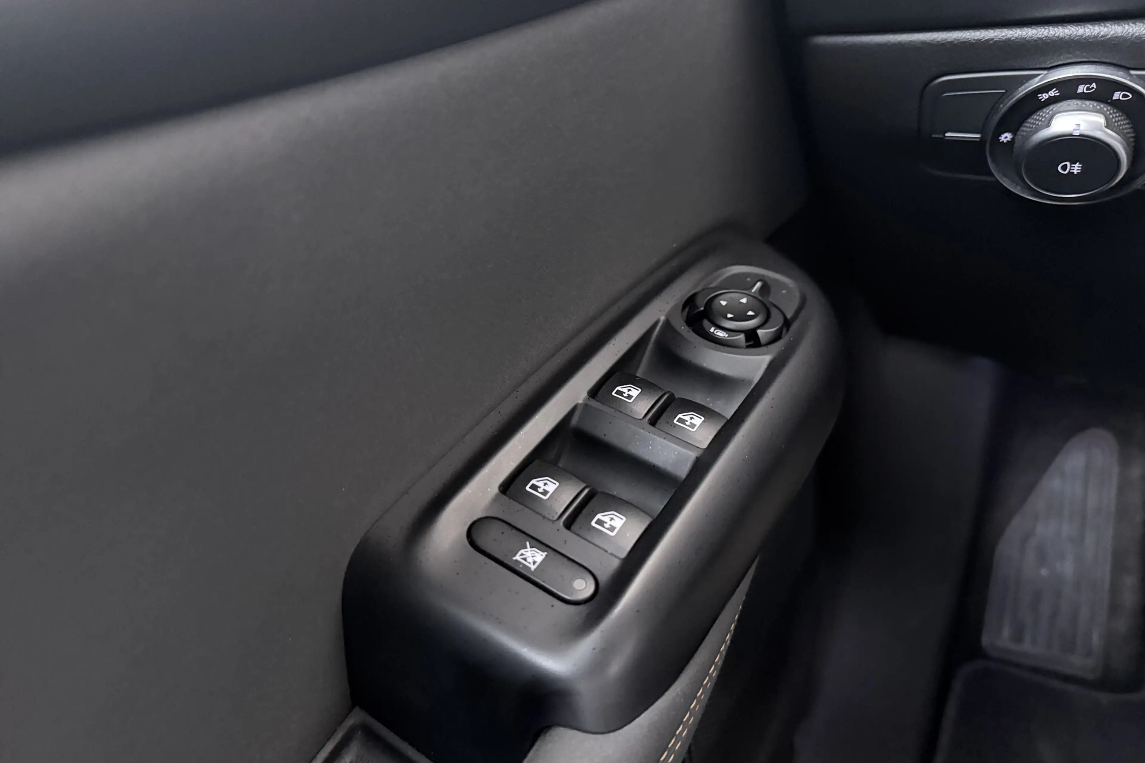 Alfa Romeo Tonale 1.5T Hybrid Sprint Camera Adapt.Cruise 19'LMV Half — photo 15