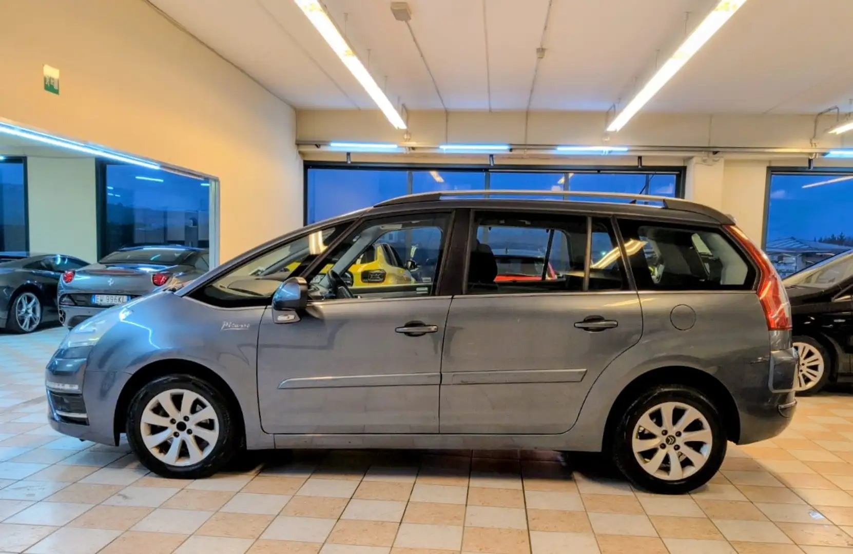 Citroen C4 Grand Picasso 1.6 hdi Business 110cv fap Grau - 2
