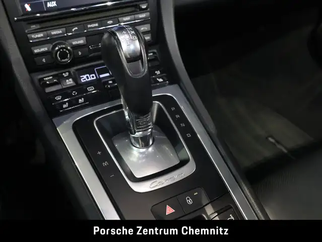 Porsche 911 view 22