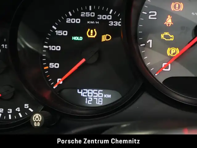 Porsche 911 view 27