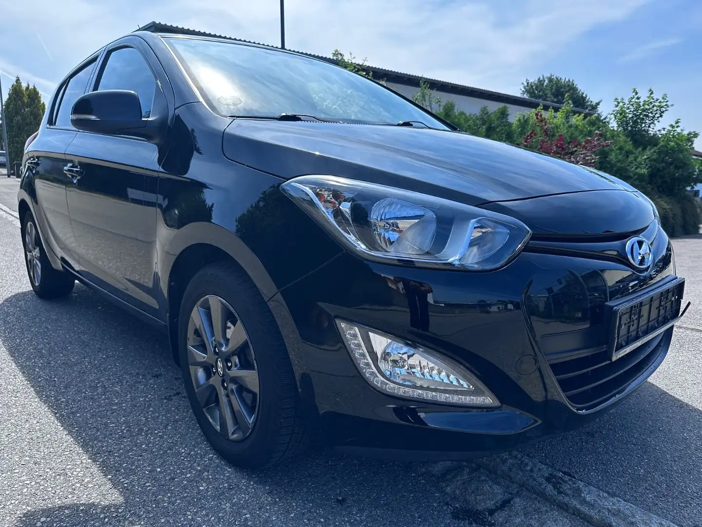 Hyundai i20 Classic Bluetooth/SHZ/USB Noir - 1