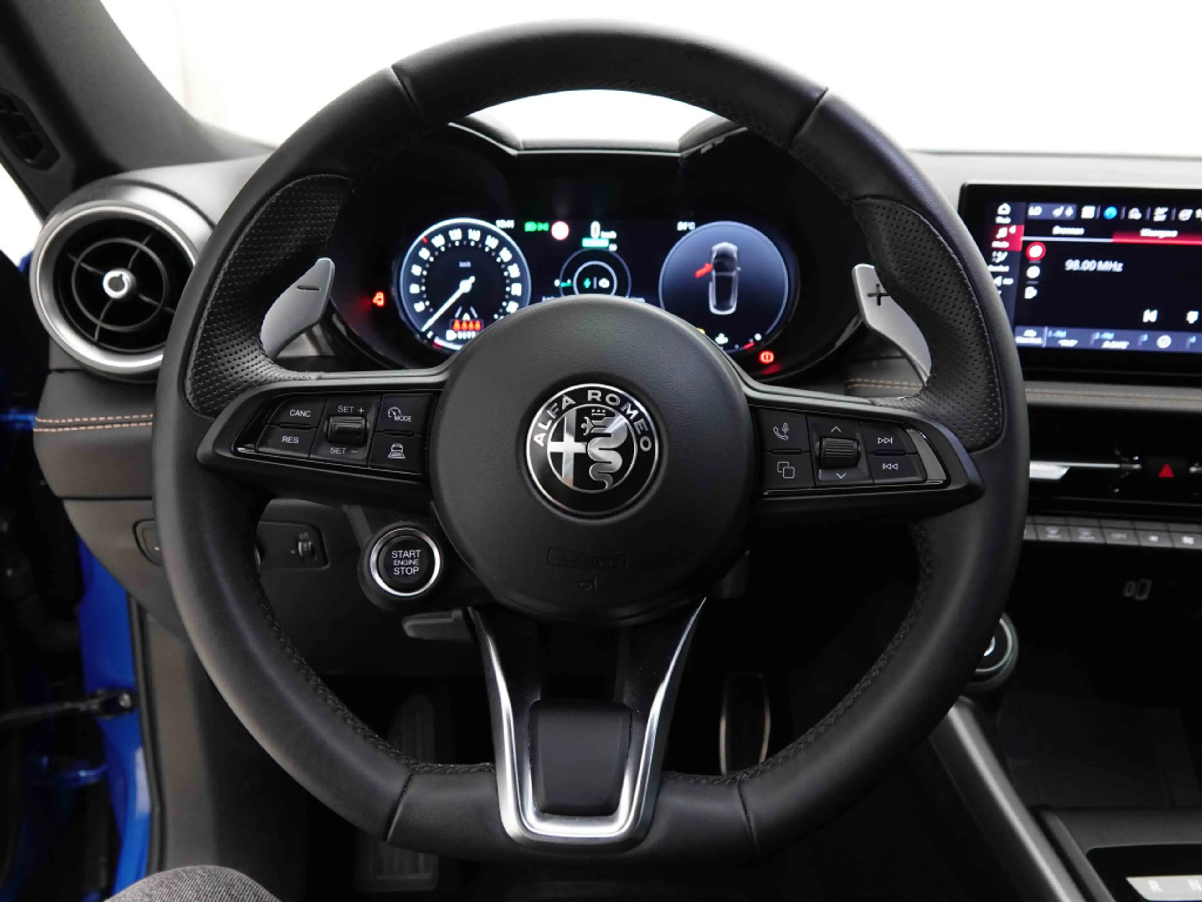 Alfa Romeo Tonale 1.5 Hybrid AUT 175 Veloce Pack | Leather | Alu19 | Camera | GPS by App — photo 9
